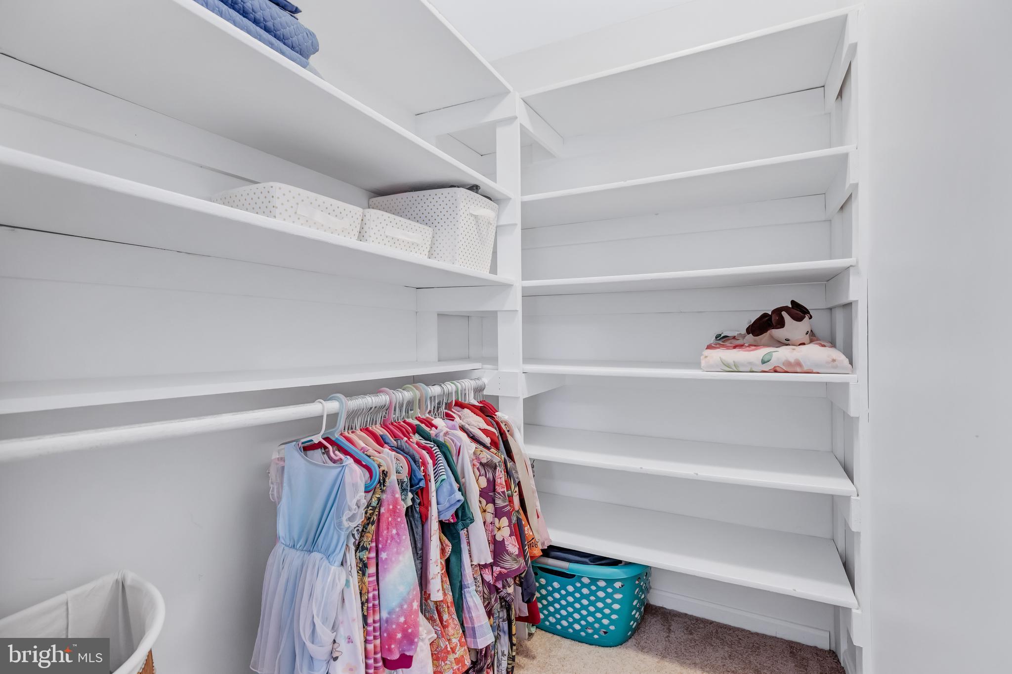 4407 BROOKFIELD DRIVE