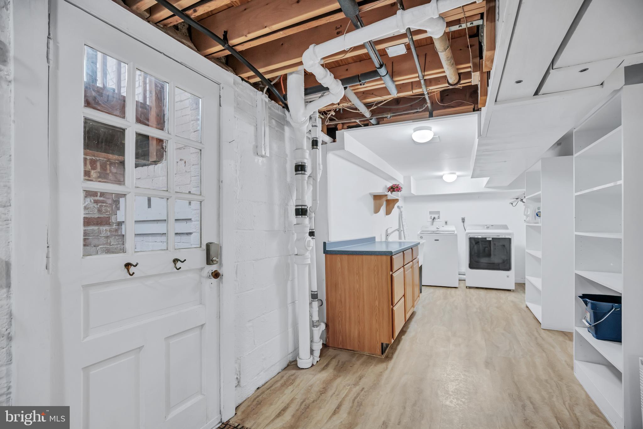 4407 BROOKFIELD DRIVE