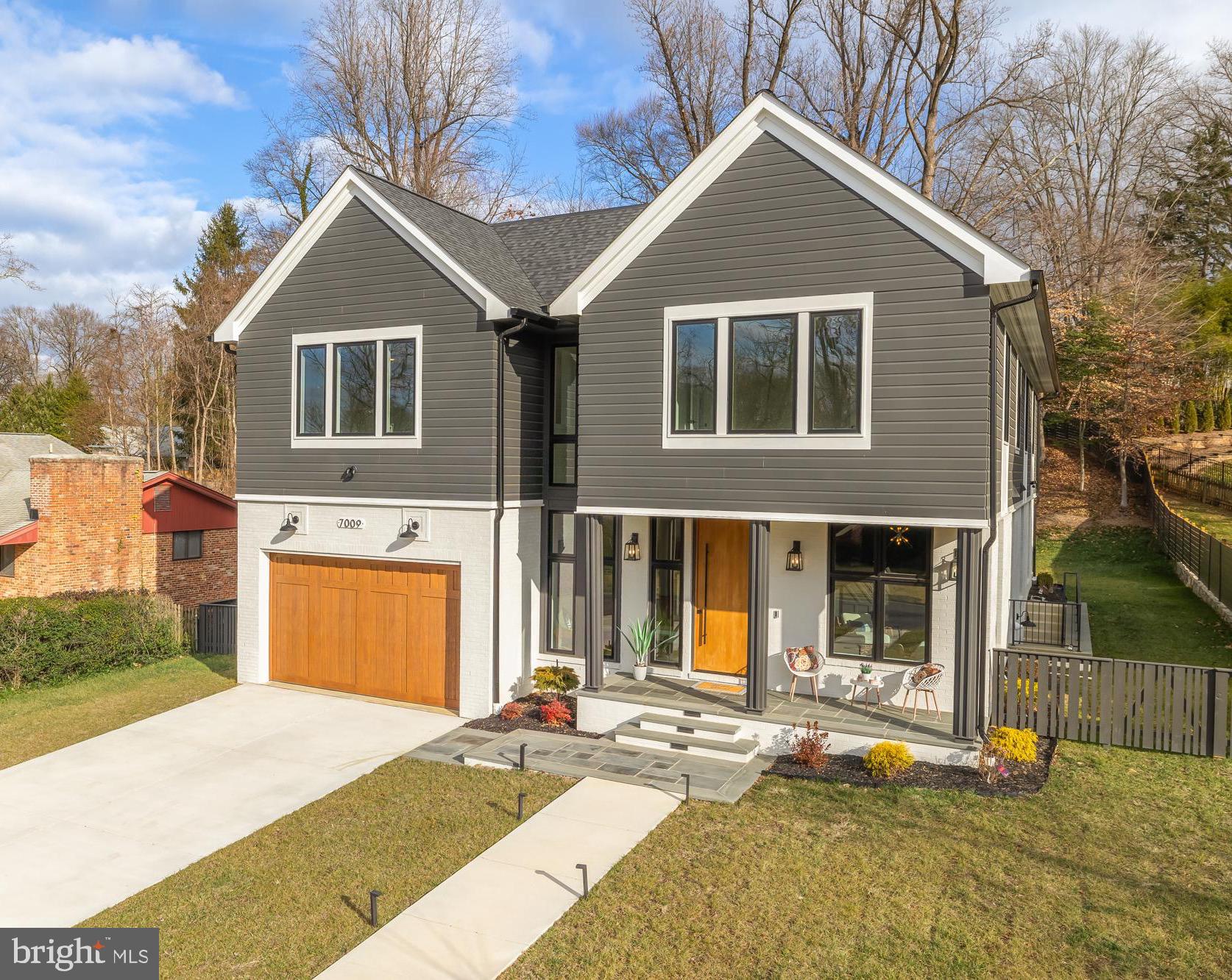 7009 AMY LANE