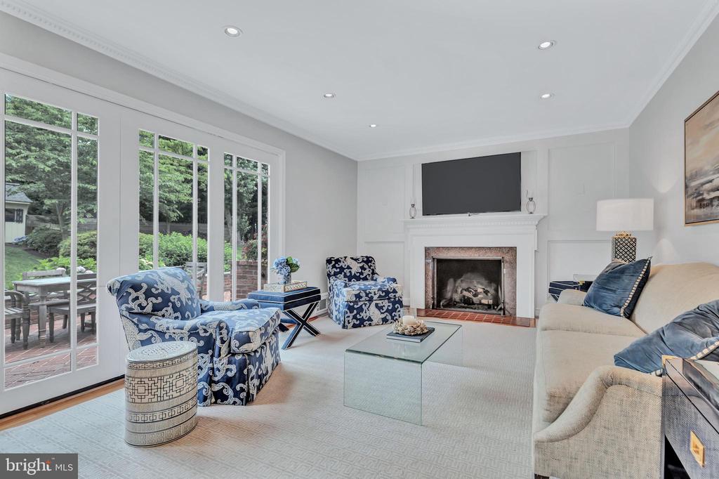 9611 CARRIAGE ROAD