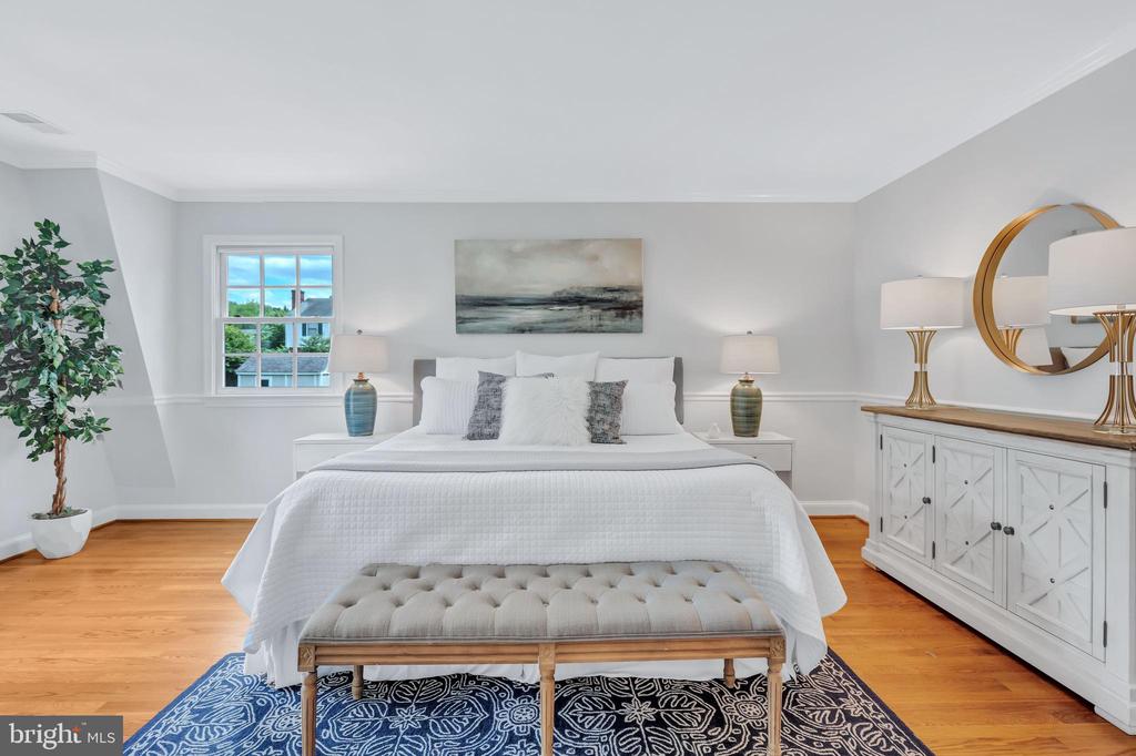 9611 CARRIAGE ROAD