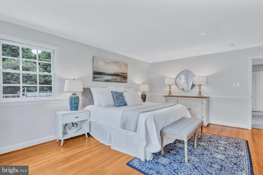 9611 CARRIAGE ROAD