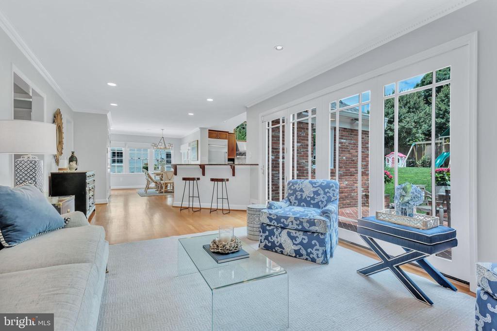 9611 CARRIAGE ROAD