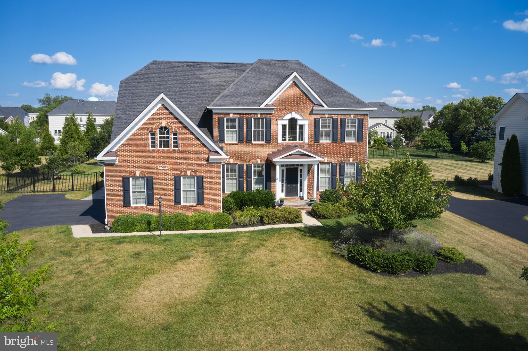 17605 SHORES
