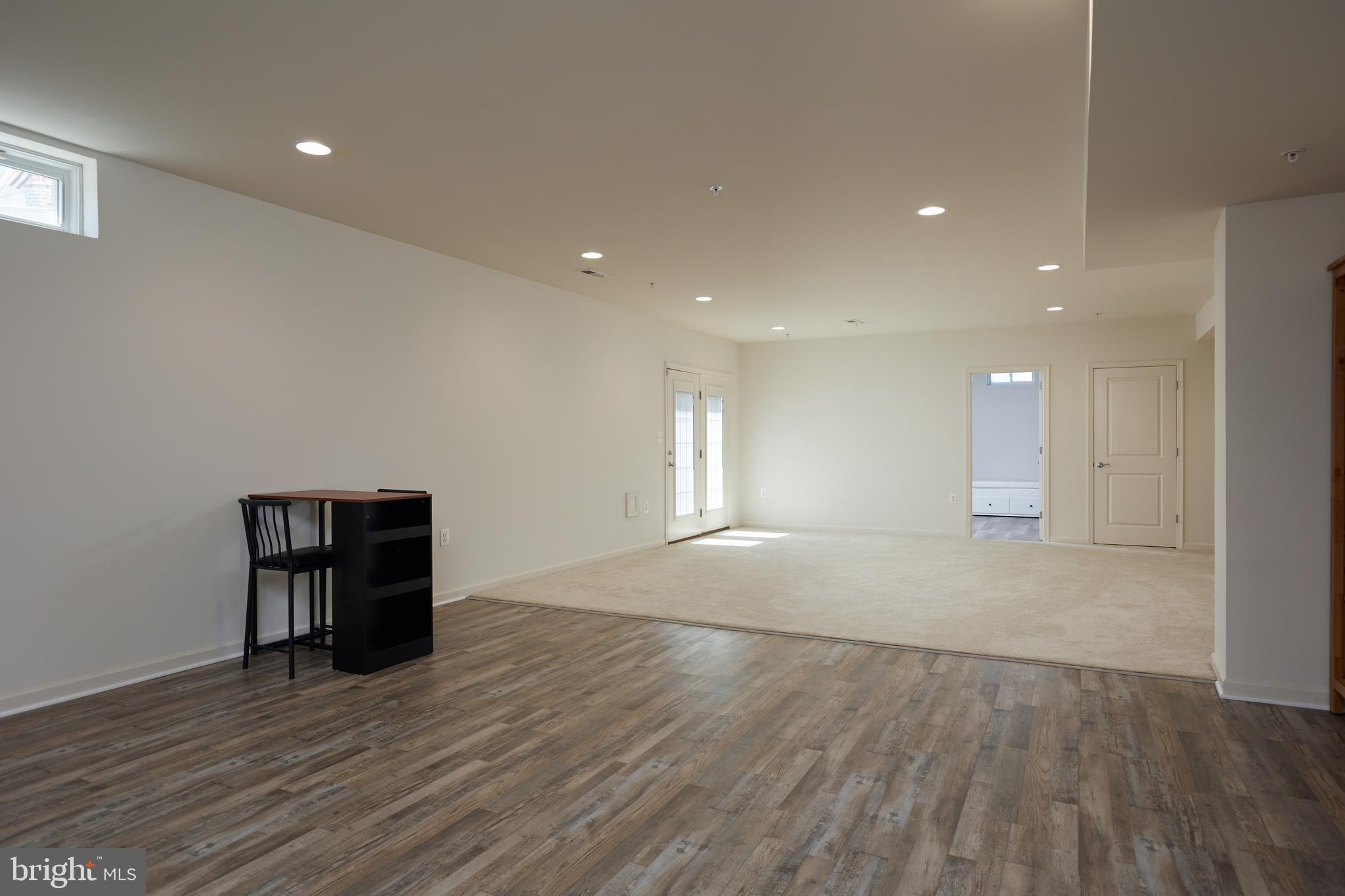 17605 SHORES