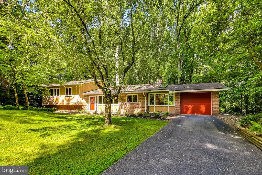 8312 STILL SPRING COURT