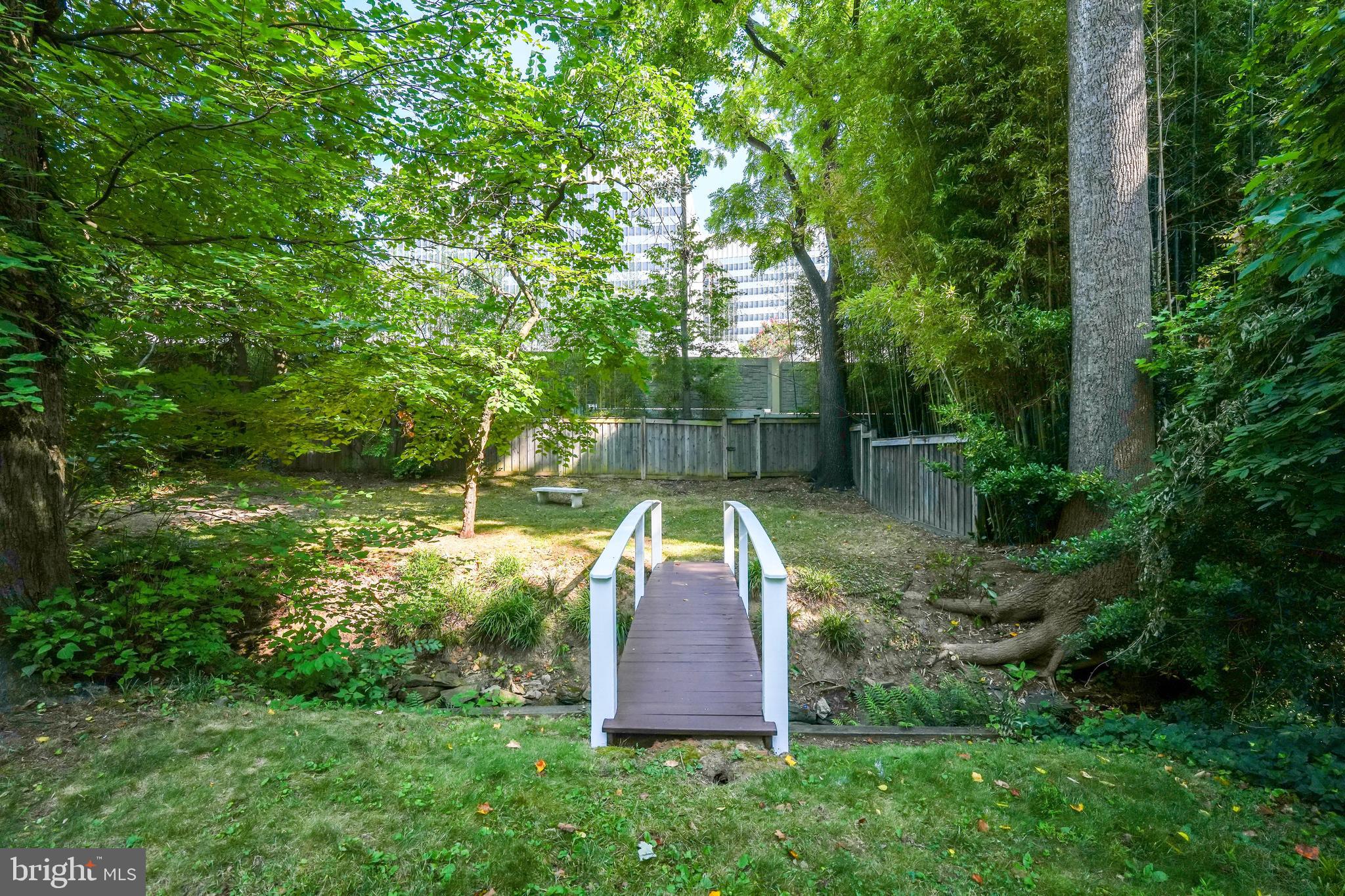 4303 ELM STREET