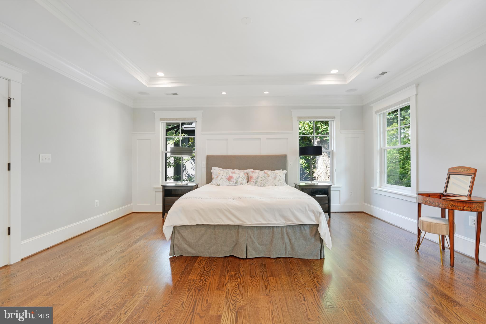 4303 ELM STREET