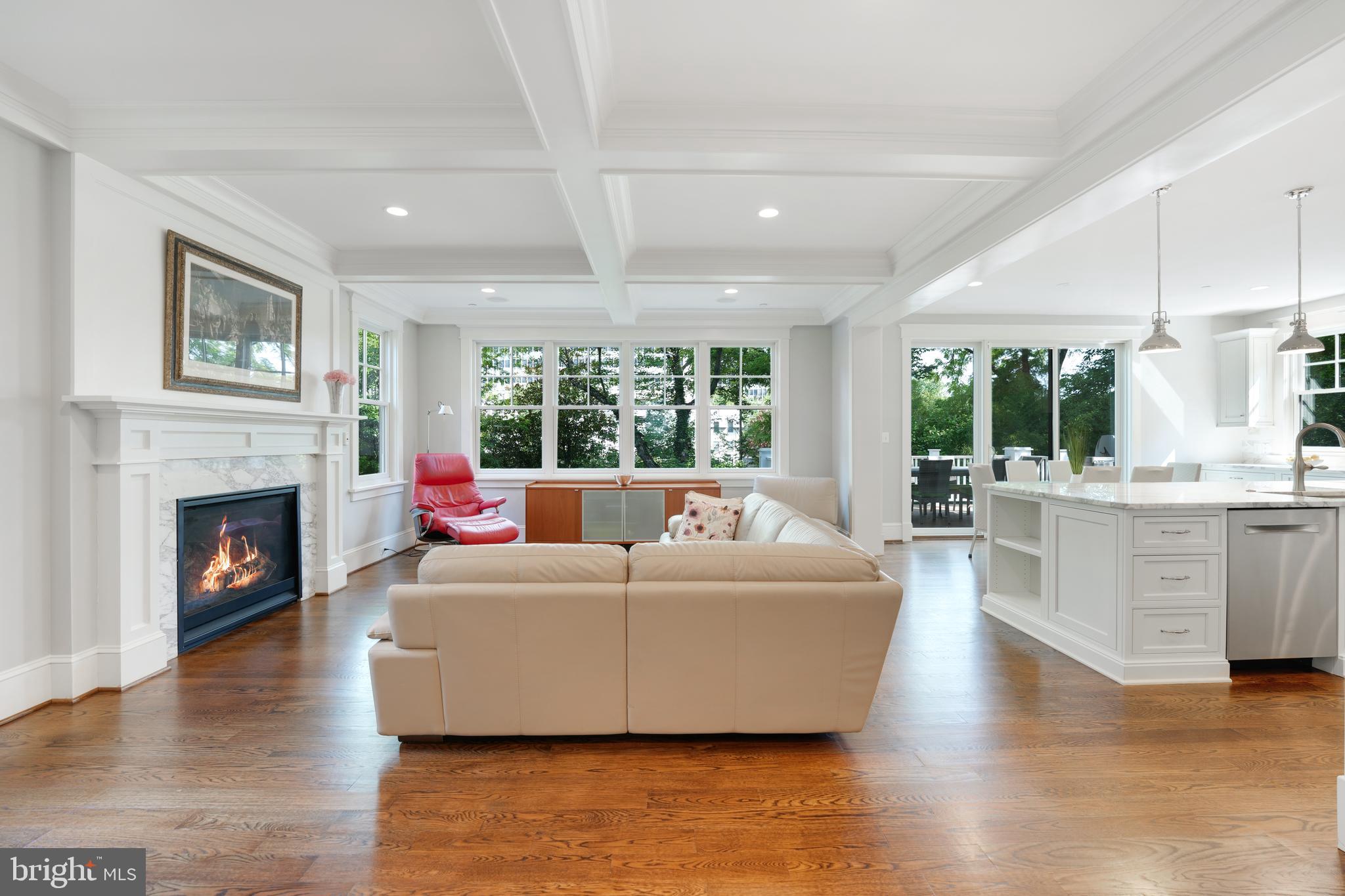 4303 ELM STREET