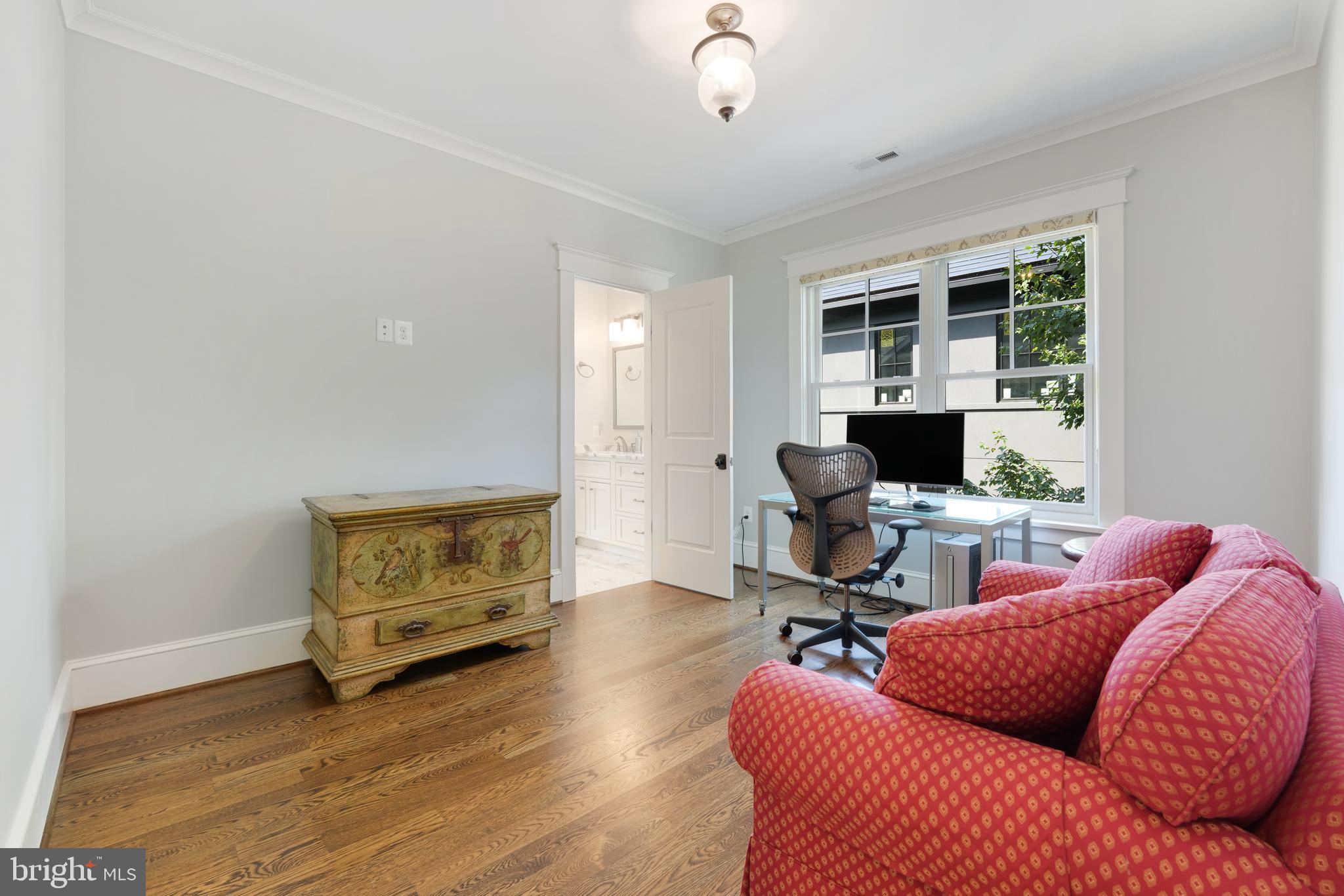 4303 ELM STREET