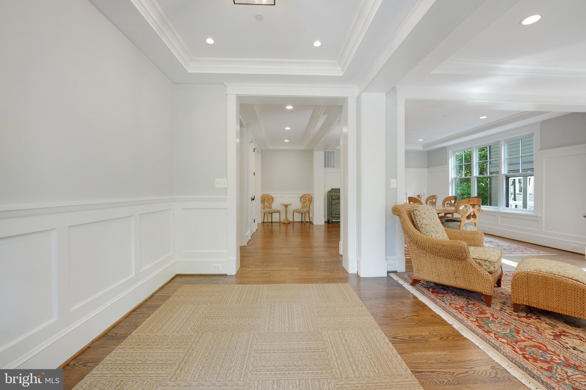 4303 ELM STREET