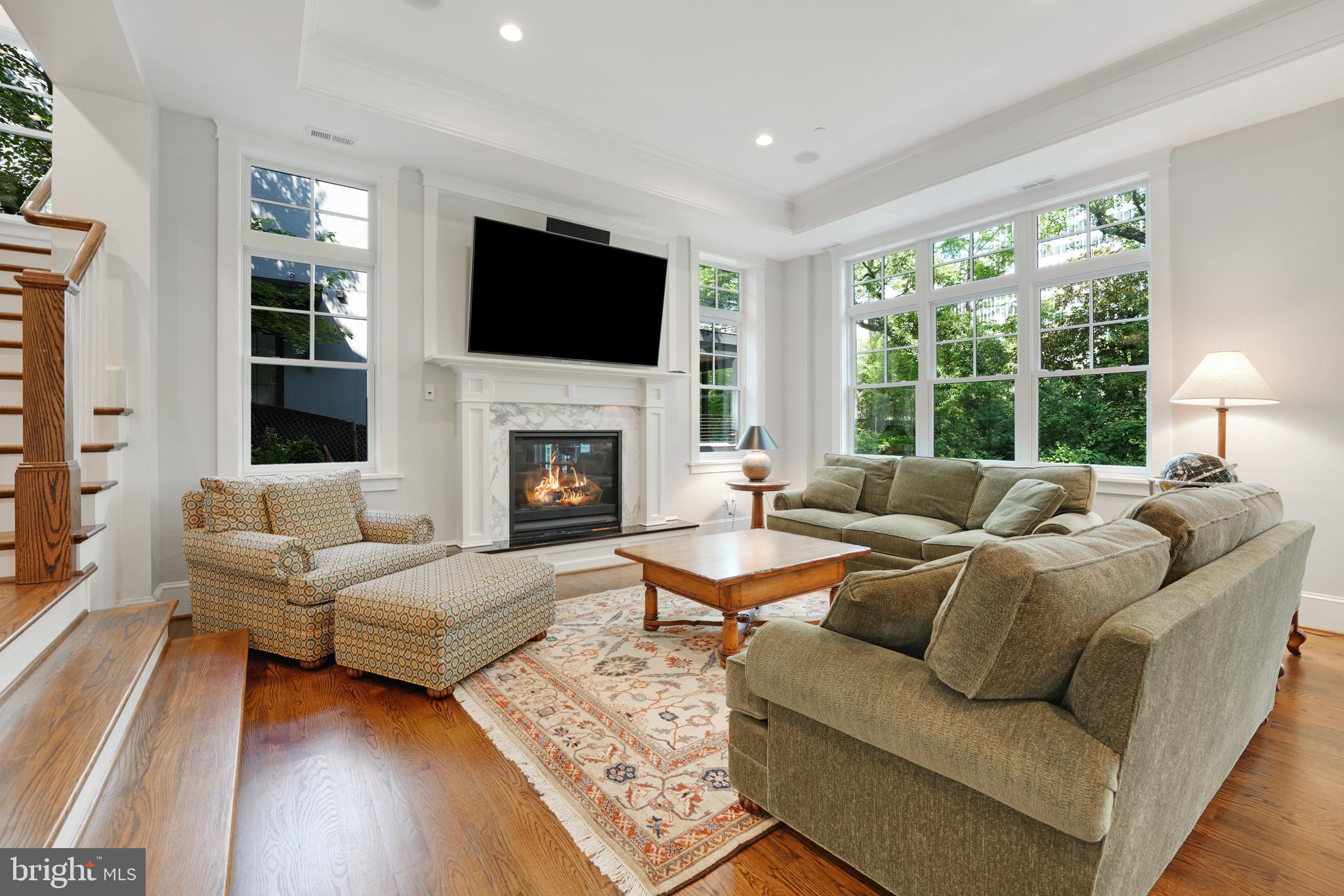 4303 ELM STREET