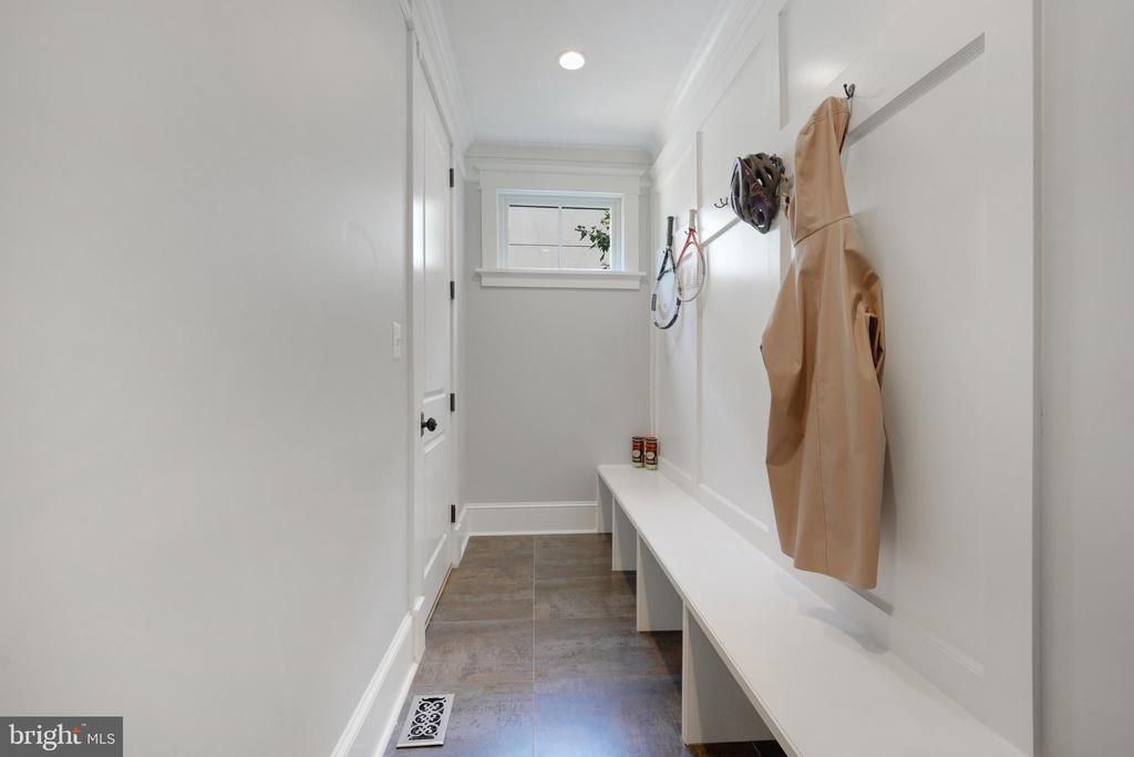 4303 ELM STREET