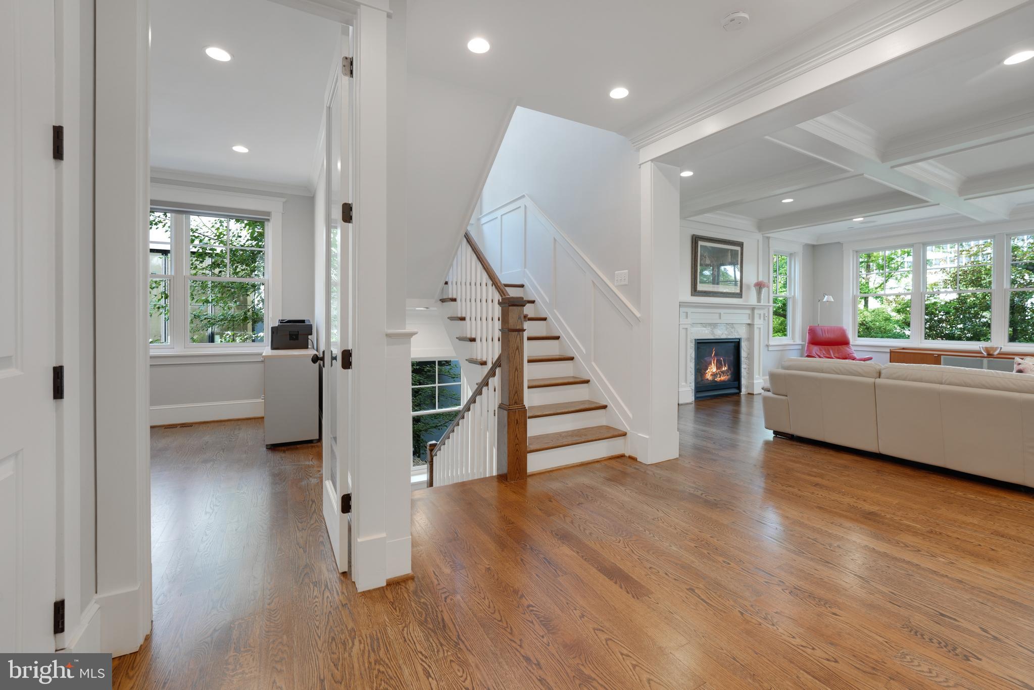 4303 ELM STREET