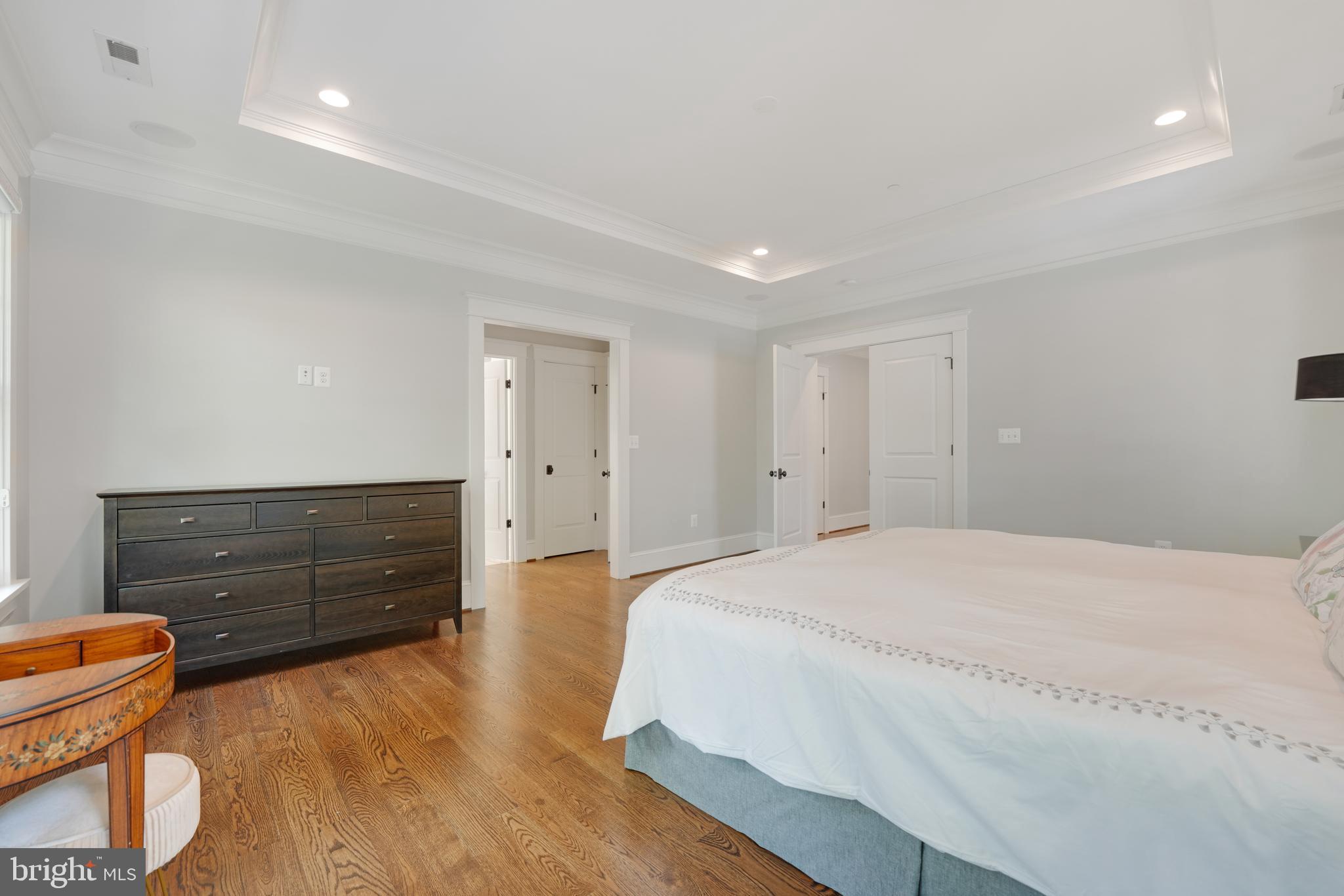4303 ELM STREET