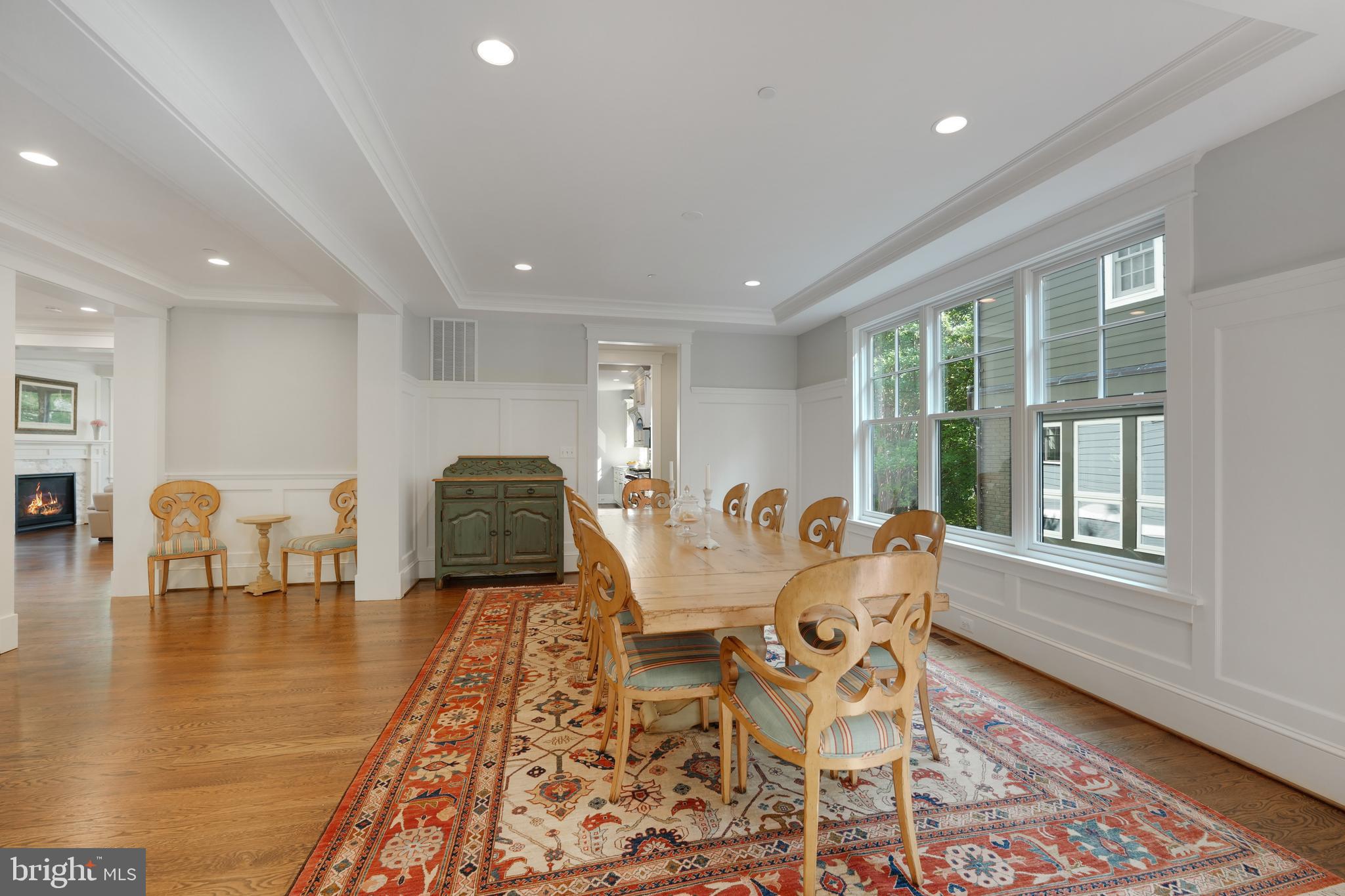 4303 ELM STREET