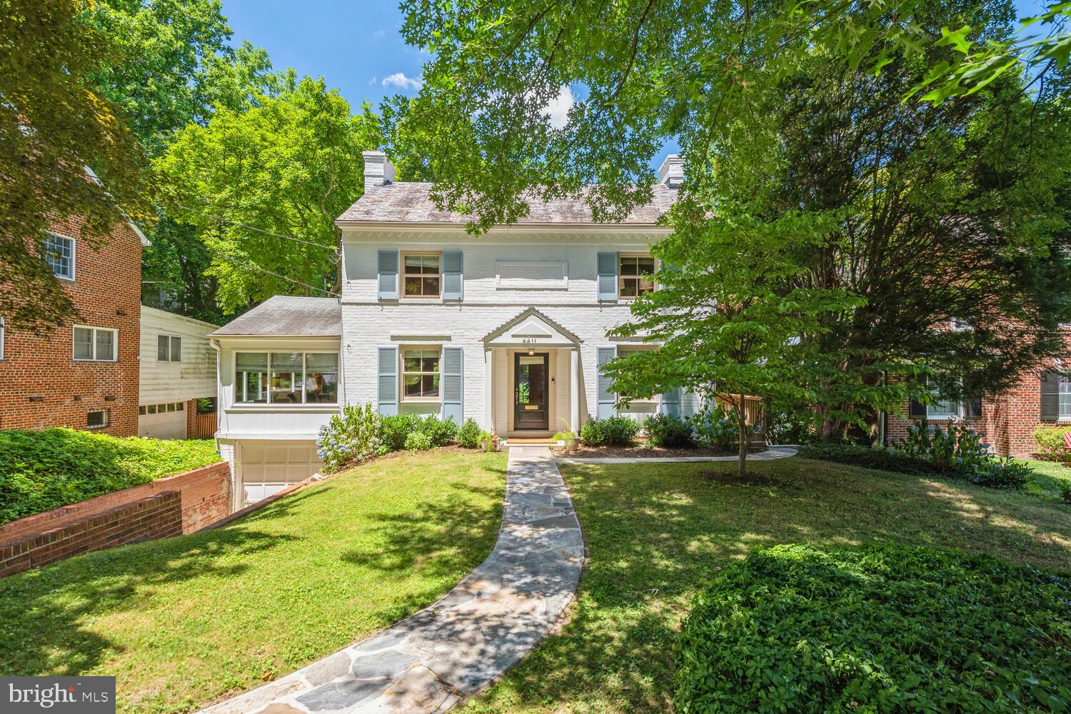 3411 THORNAPPLE STREET
