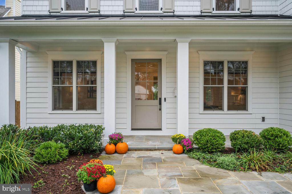 3304 WINNETT ROAD