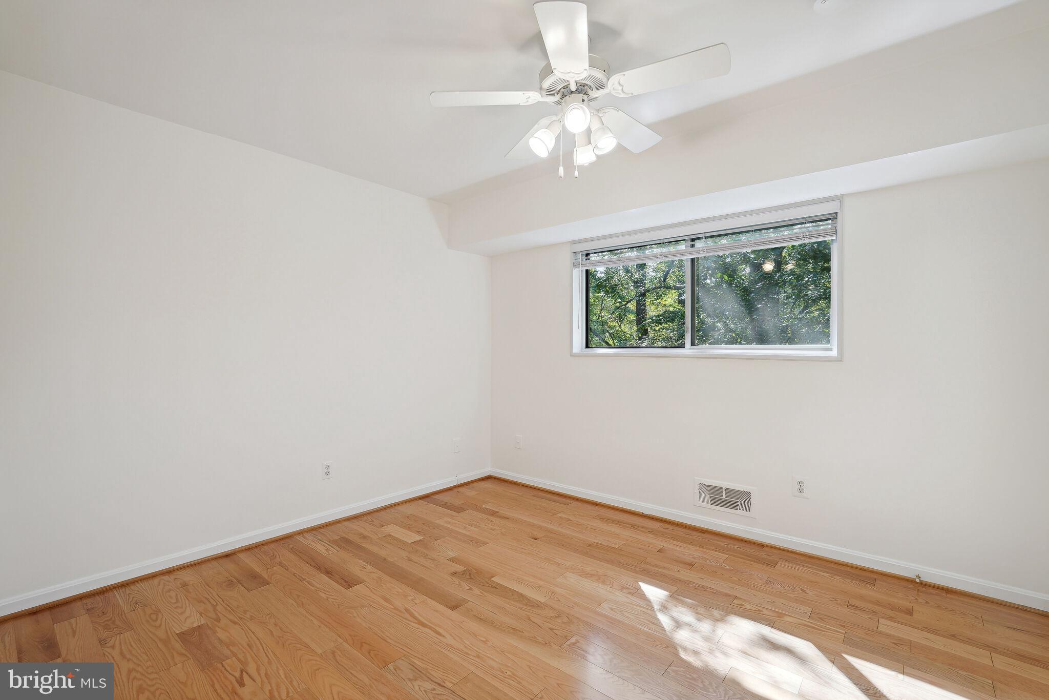 10636 MONTROSE 103