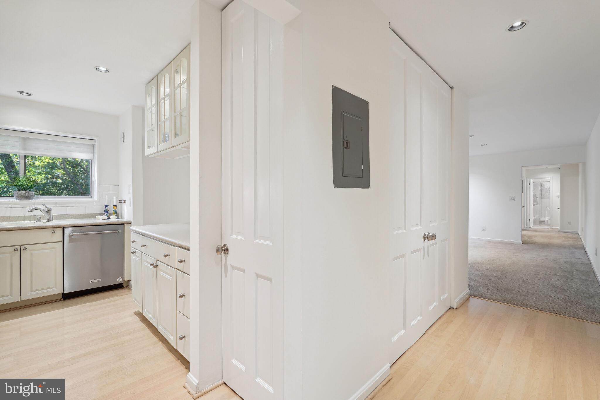 10636 MONTROSE 103