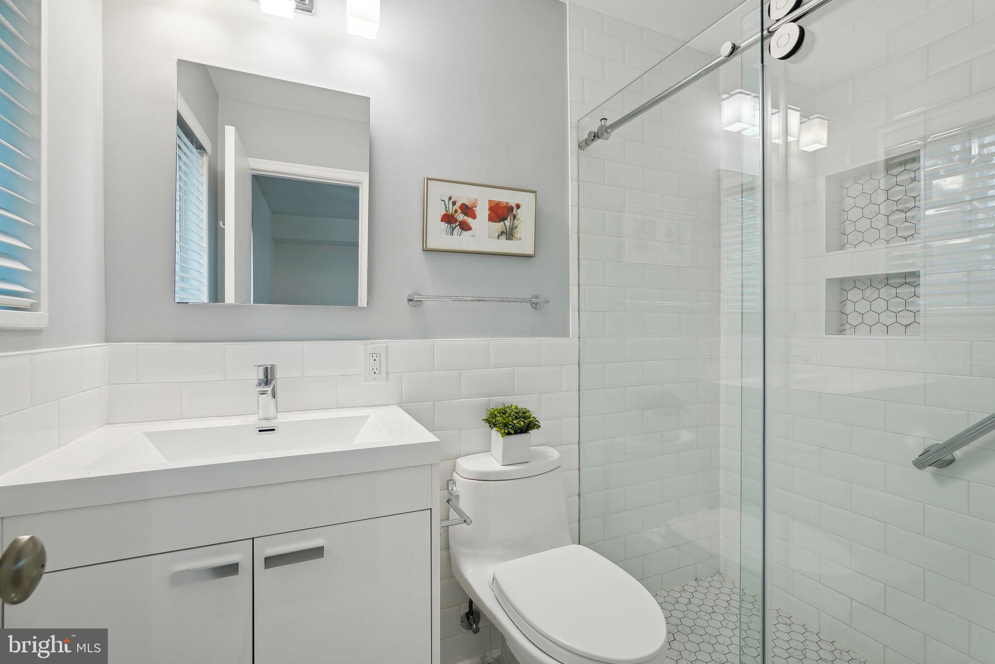 10636 MONTROSE 103