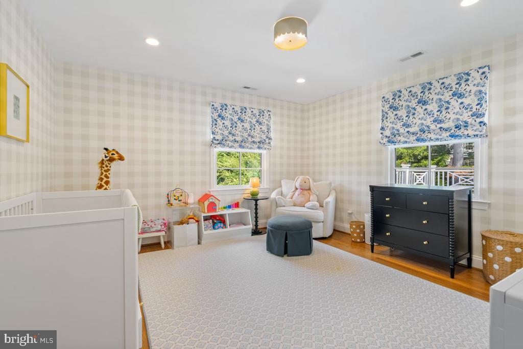 6211 GARNETT DRIVE