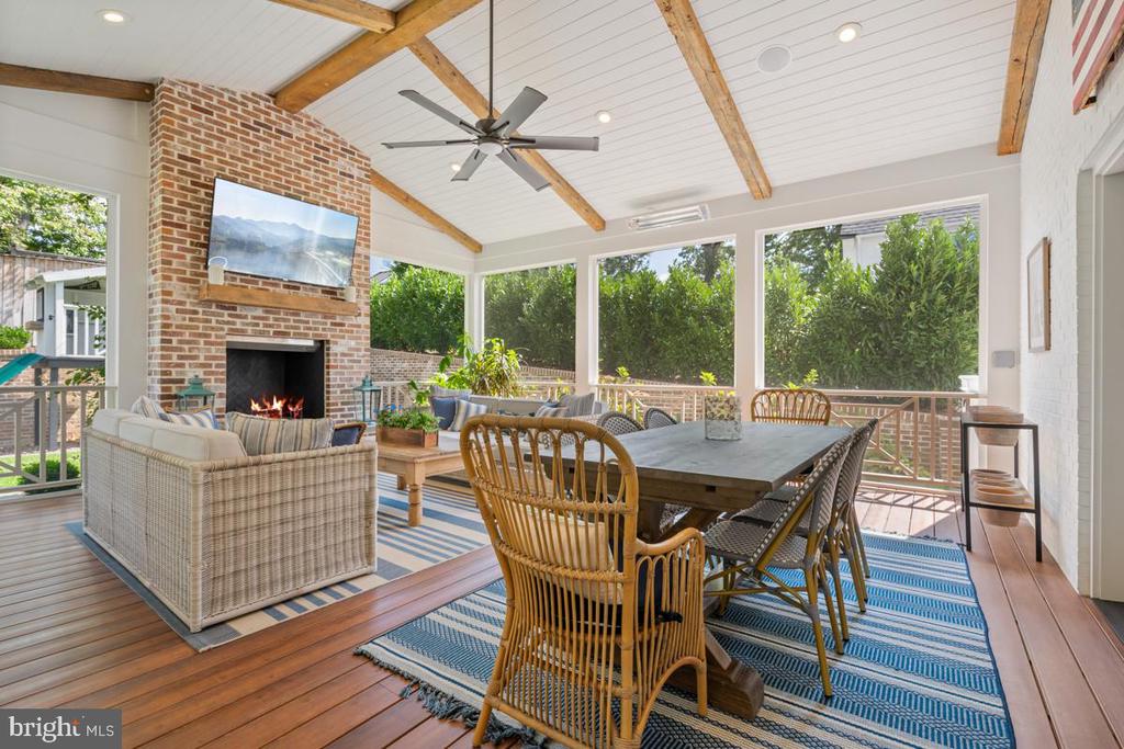 6211 GARNETT DRIVE