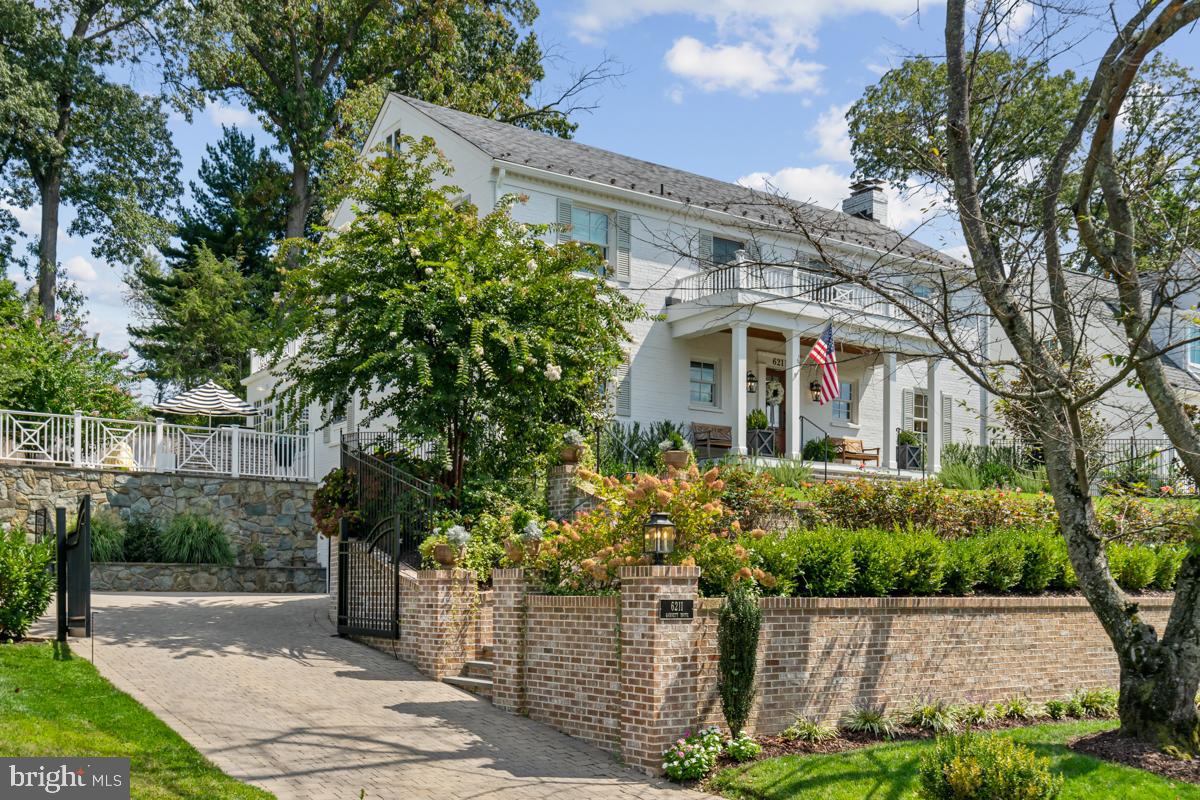 6211 GARNETT DRIVE