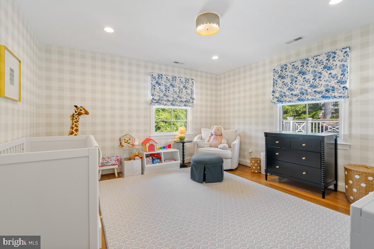 6211 GARNETT DRIVE