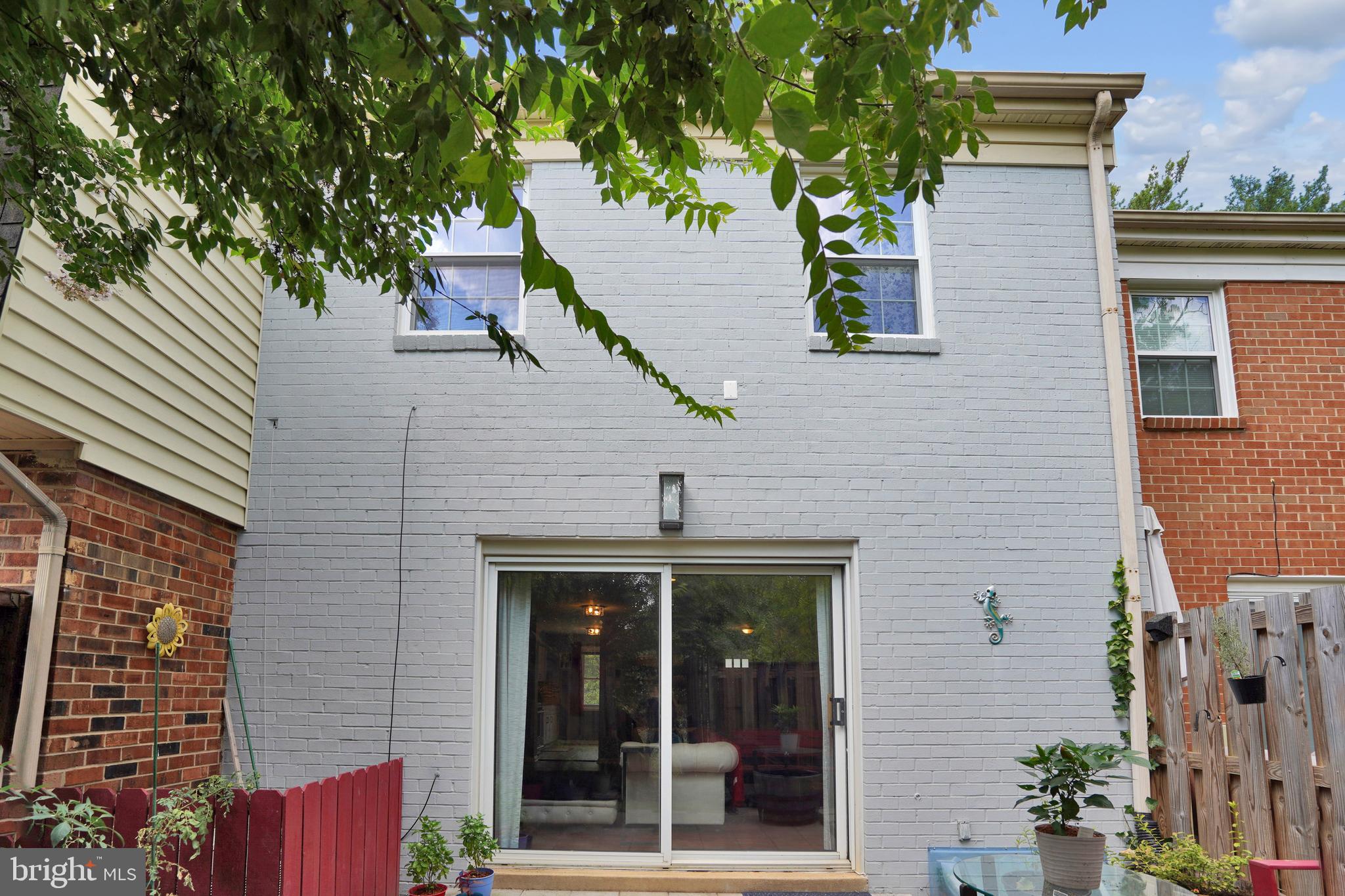 752 COLLEGE PARKWAY 7-752