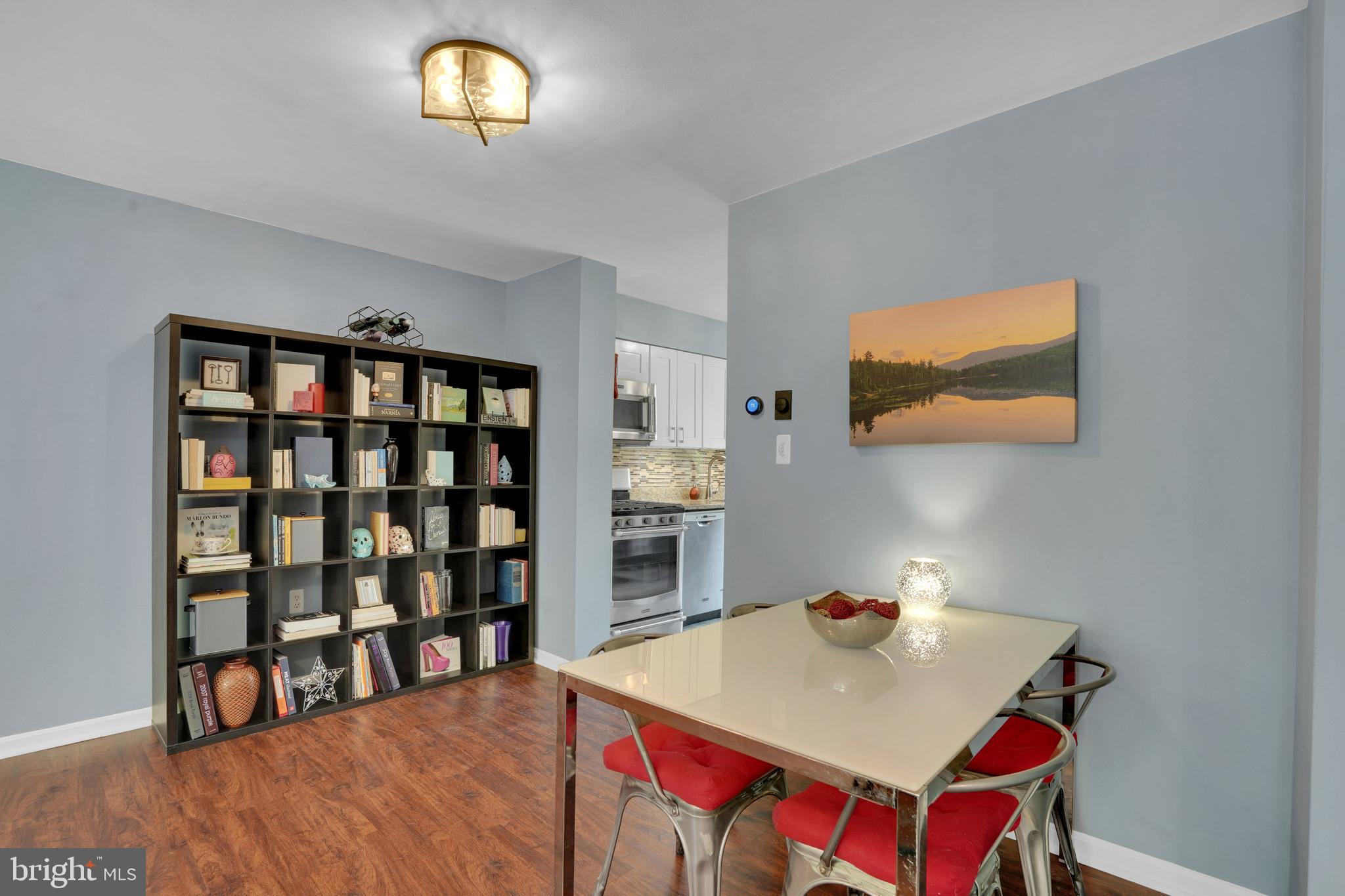 752 COLLEGE PARKWAY 7-752