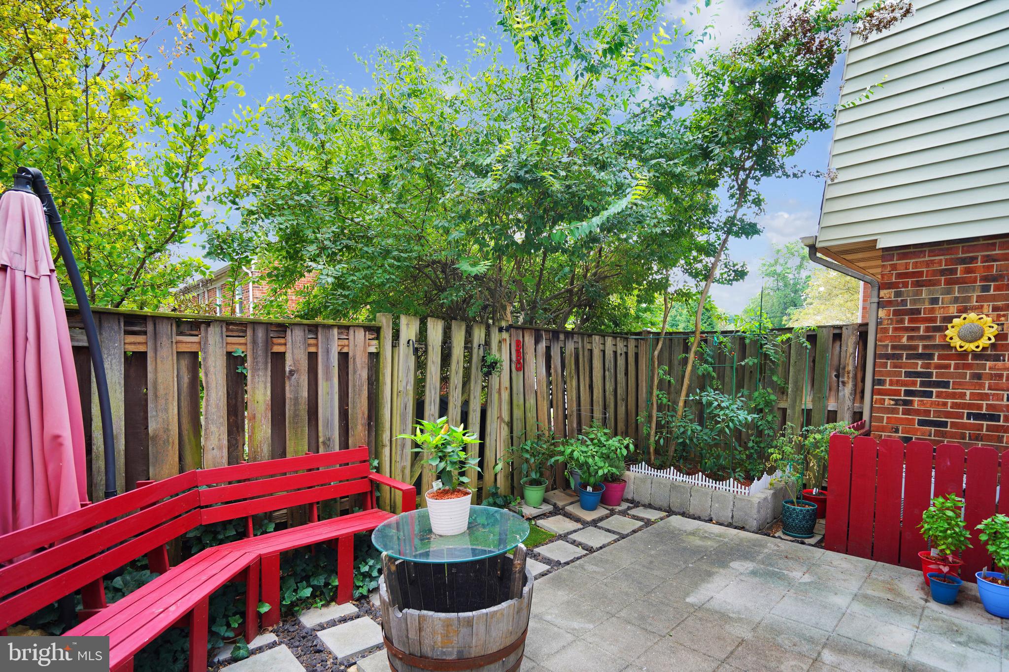 752 COLLEGE PARKWAY 7-752