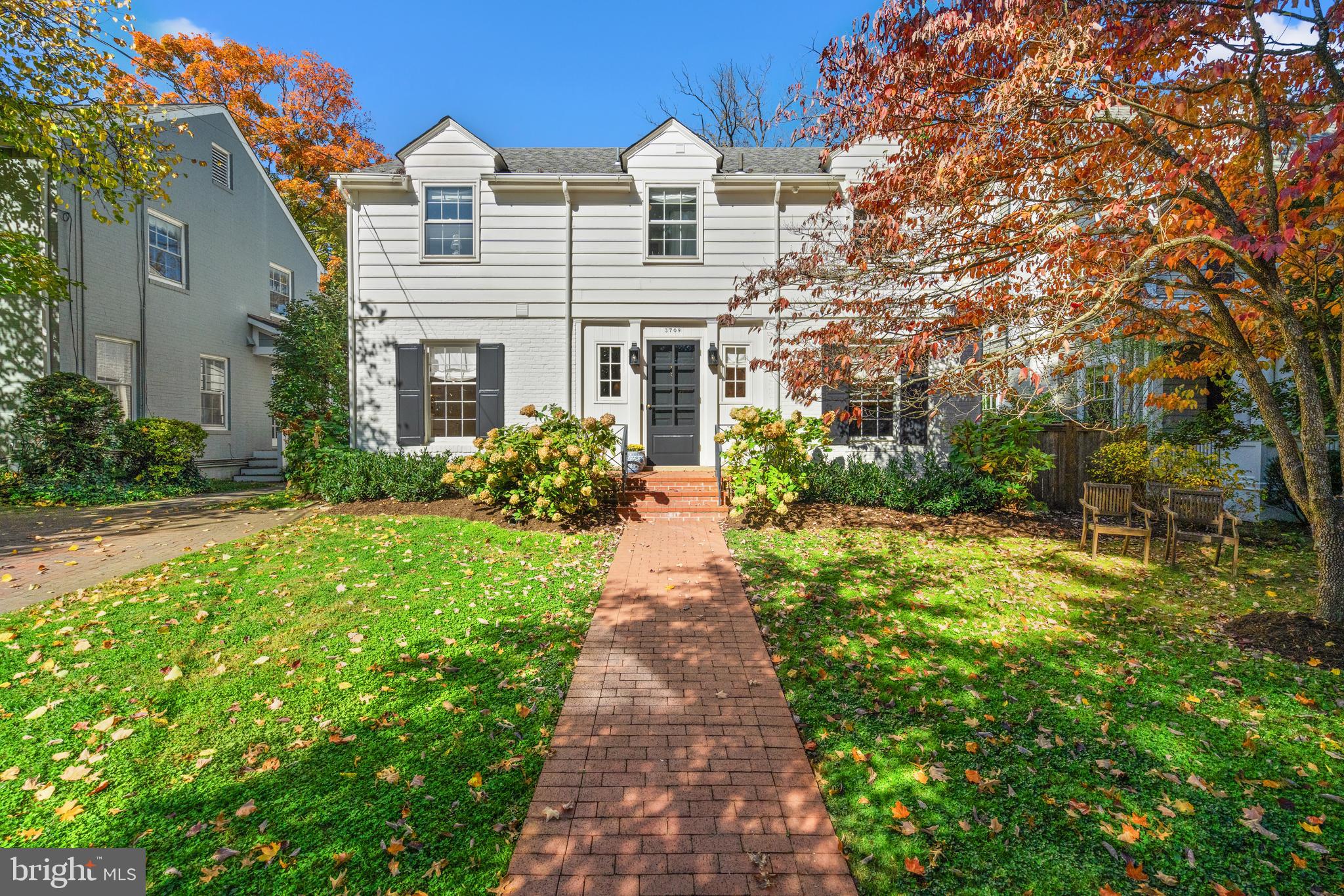 3709 THORNAPPLE STREET