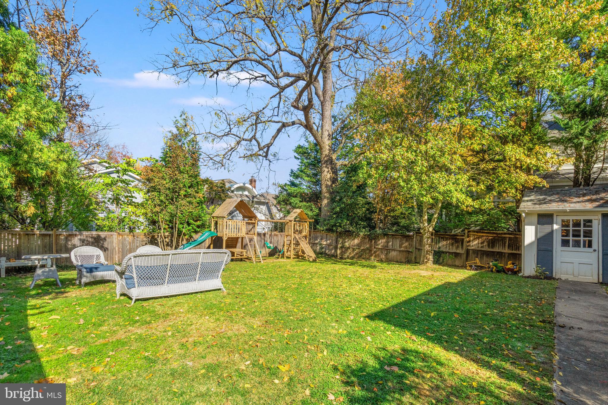 3709 THORNAPPLE STREET