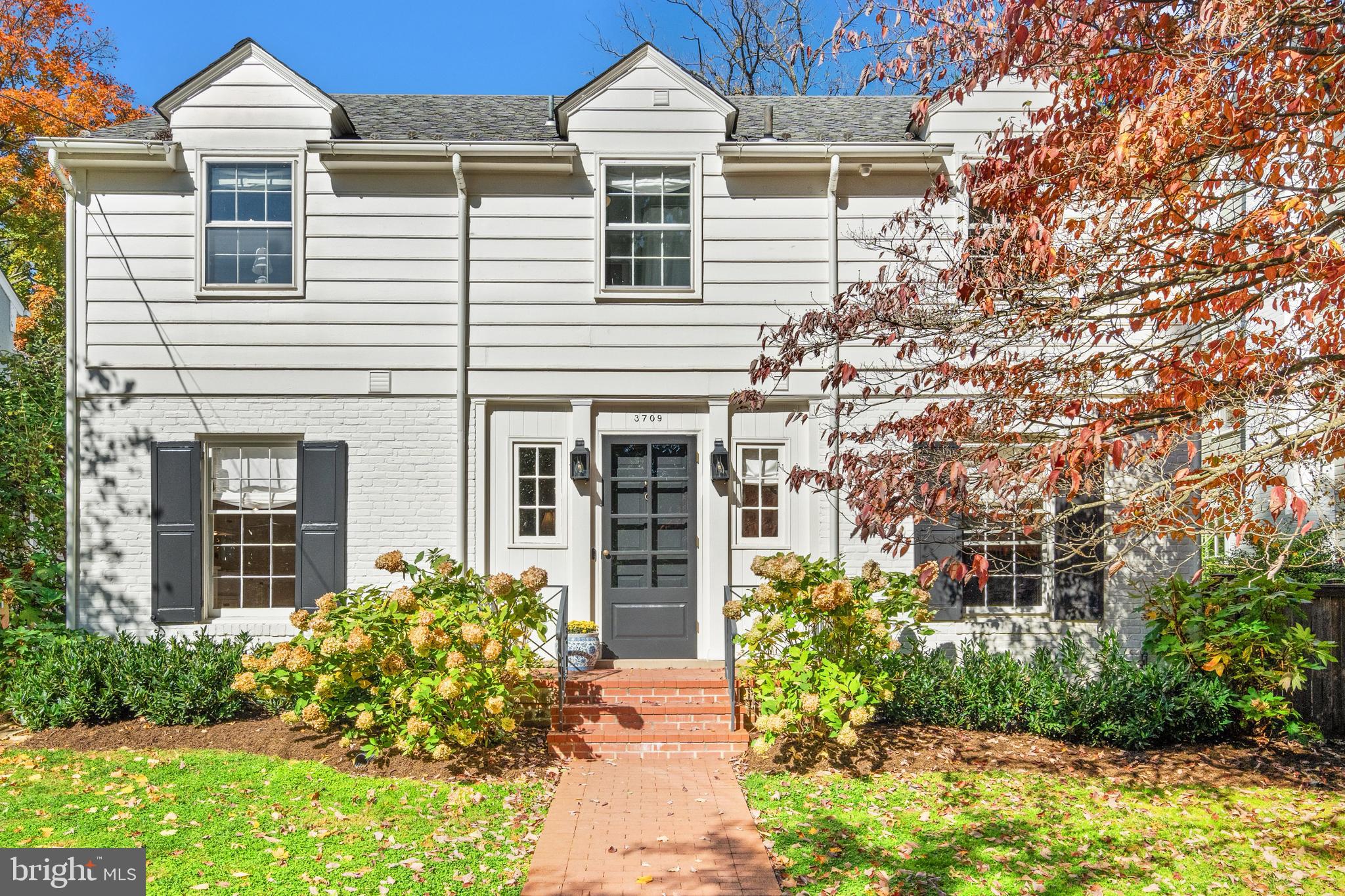 3709 THORNAPPLE STREET