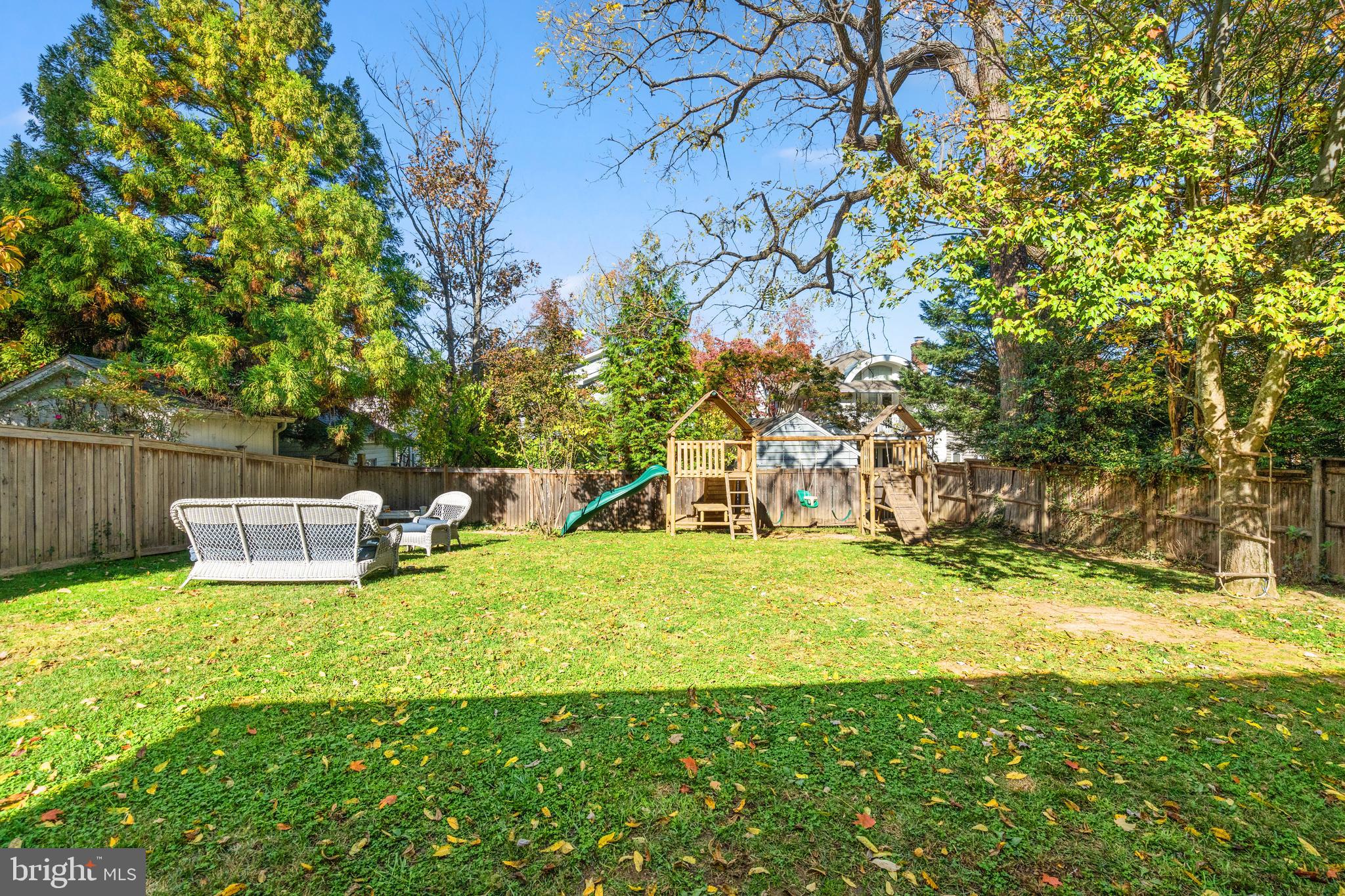 3709 THORNAPPLE STREET