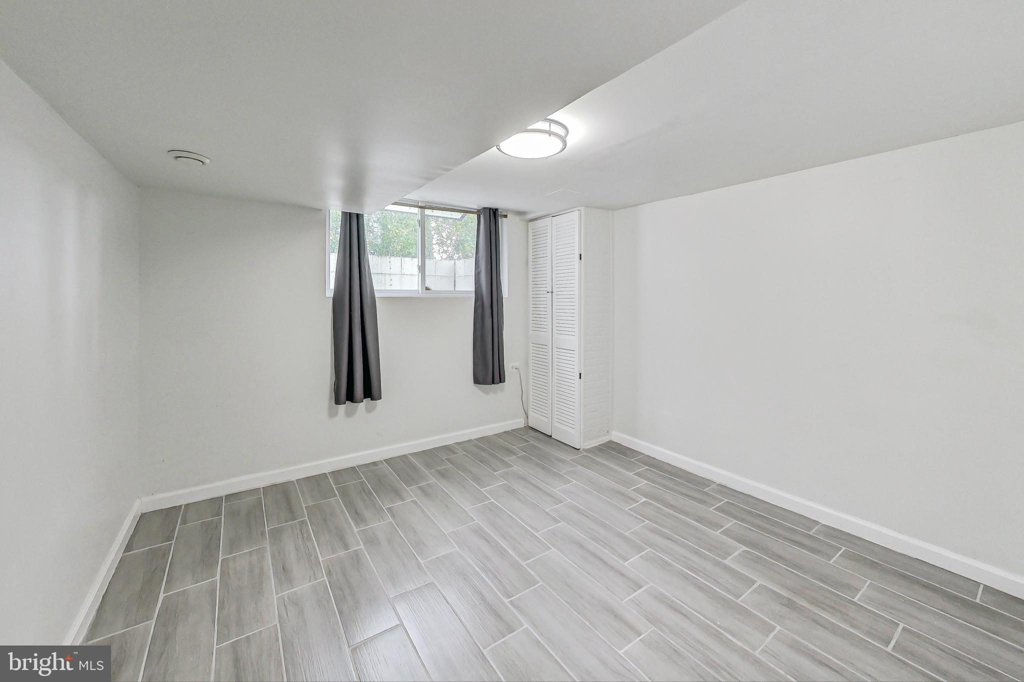 1104 GRANDIN AVENUE