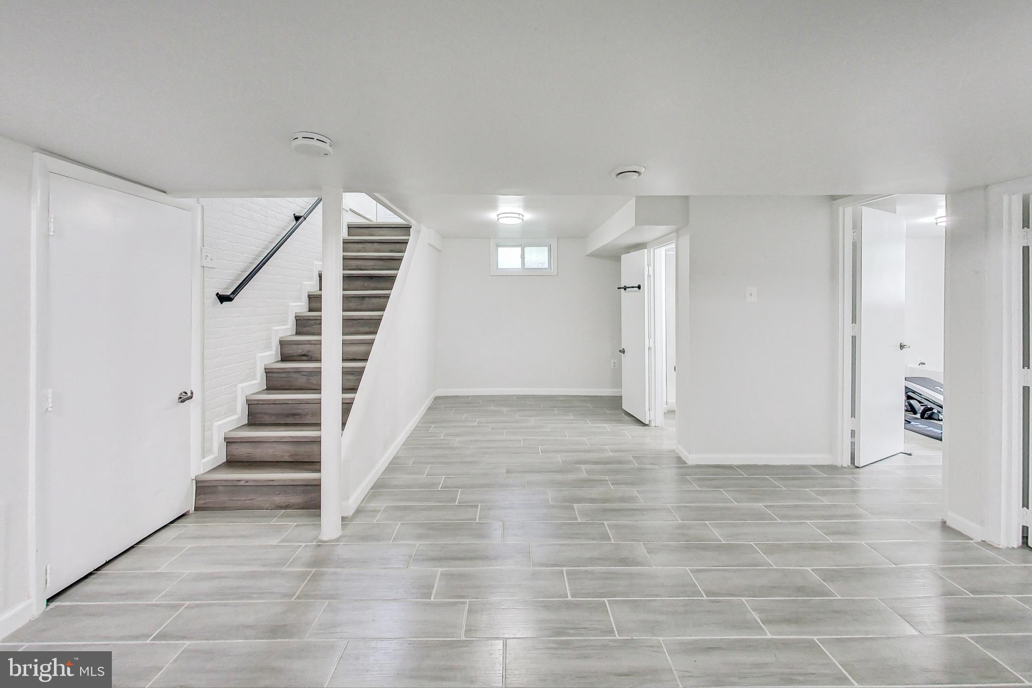 1104 GRANDIN AVENUE