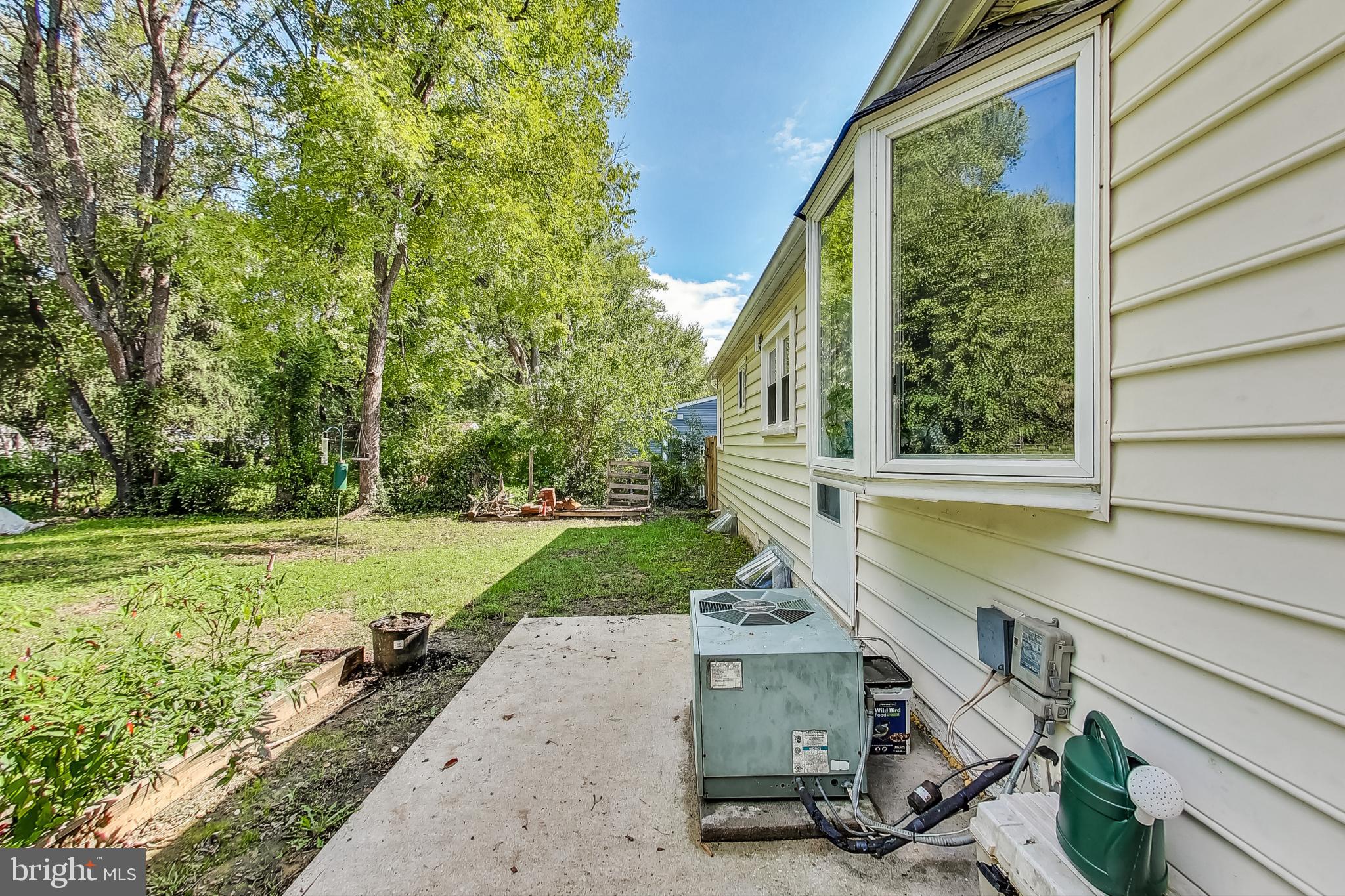 1104 GRANDIN AVENUE