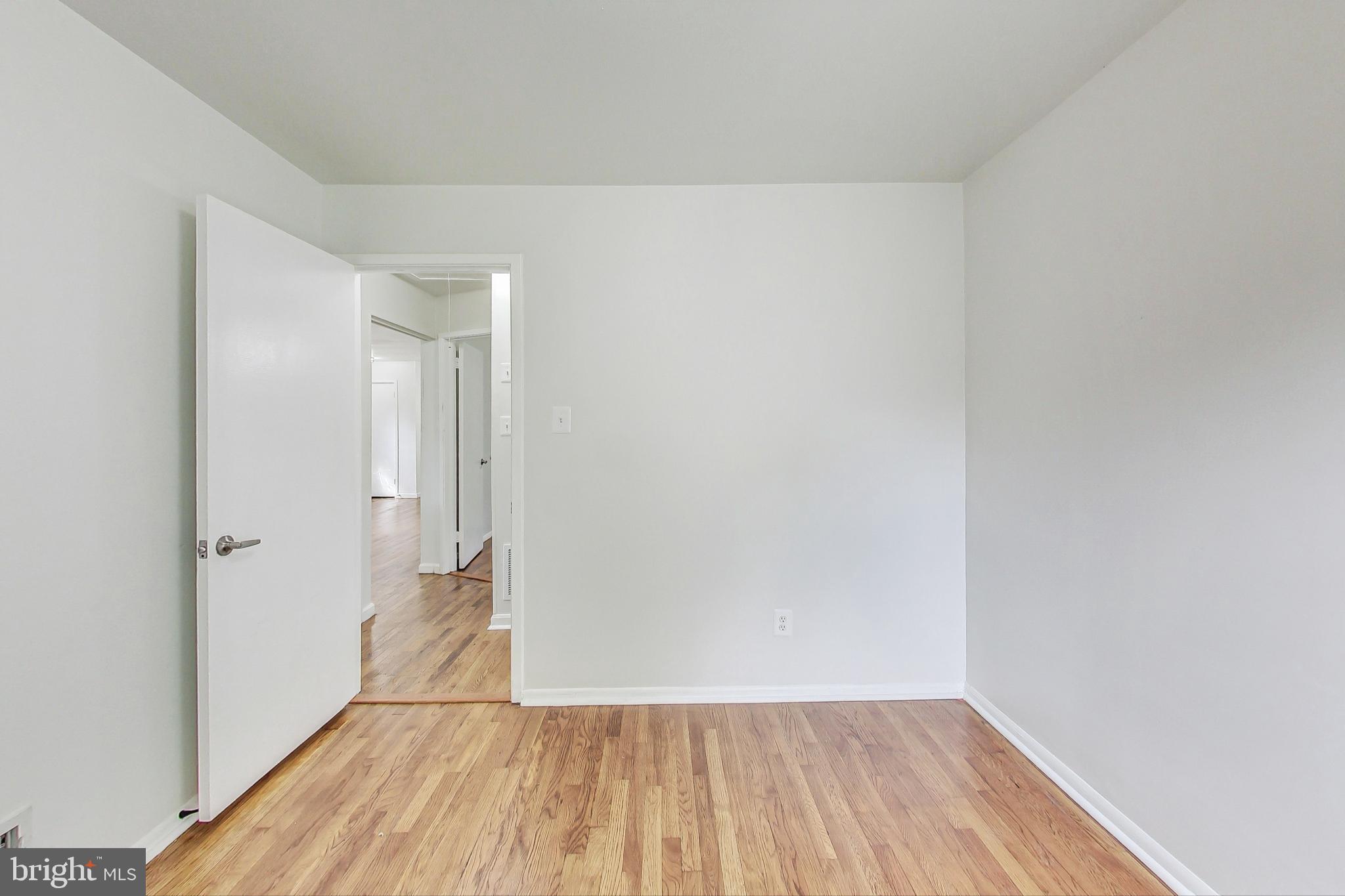 1104 GRANDIN AVENUE