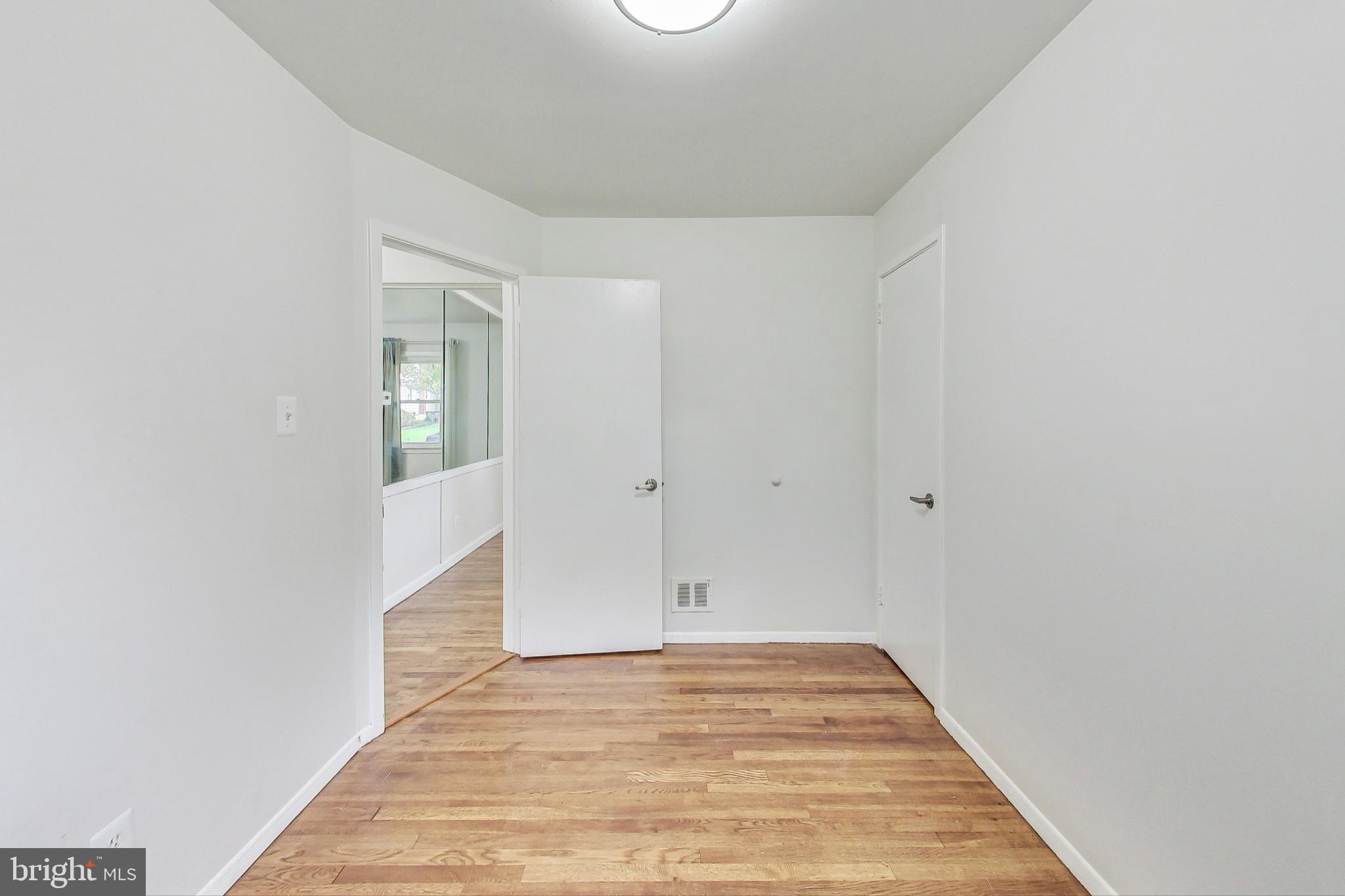 1104 GRANDIN AVENUE