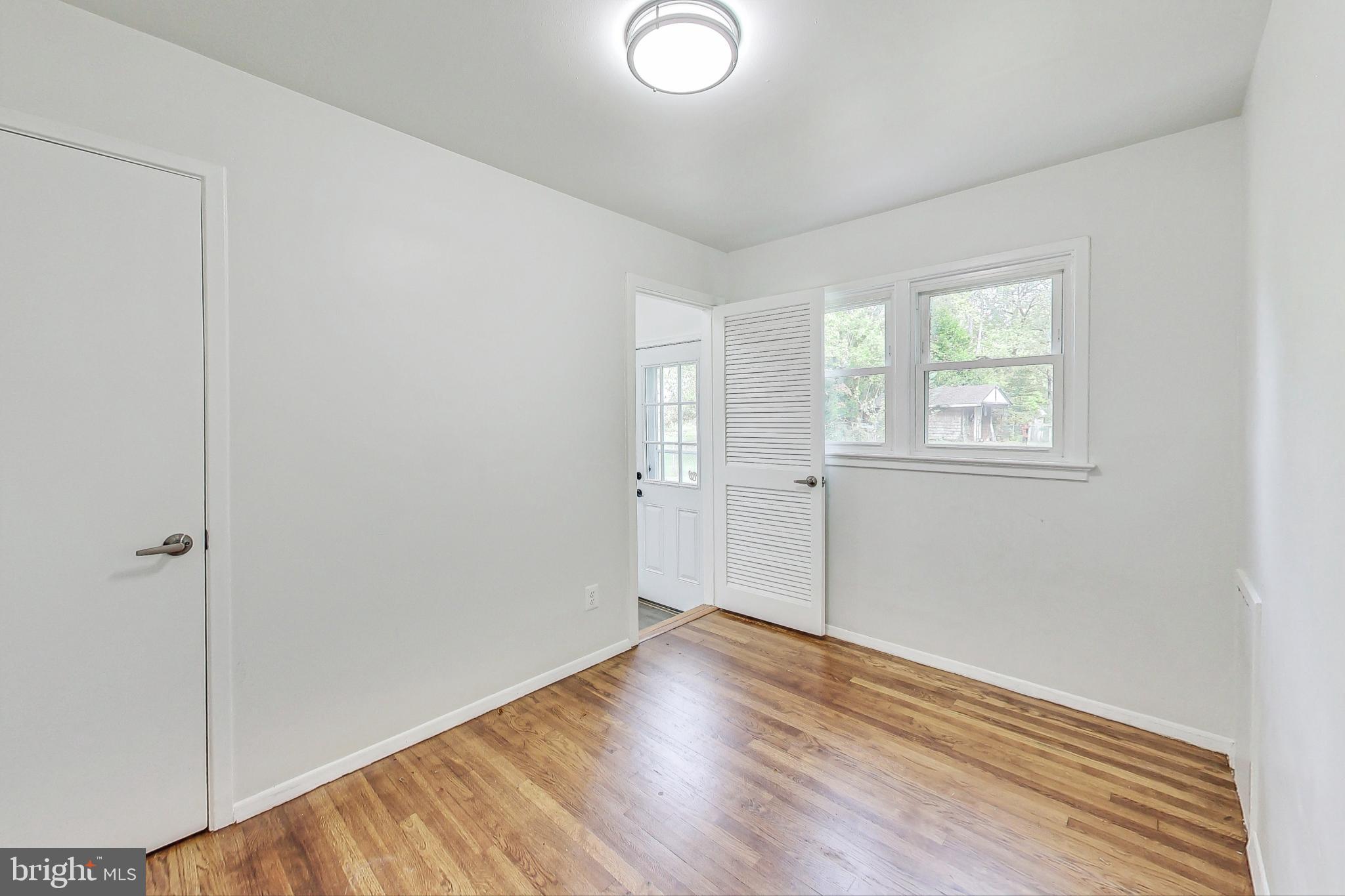 1104 GRANDIN AVENUE
