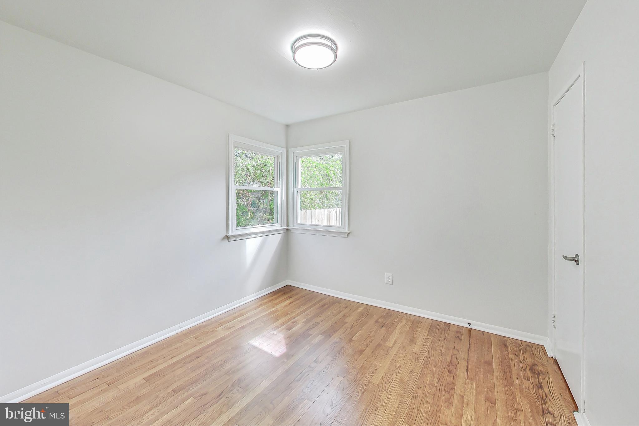 1104 GRANDIN AVENUE
