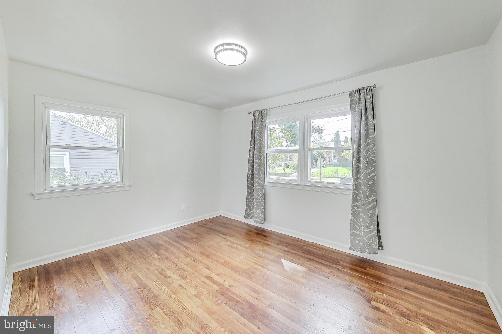 1104 GRANDIN AVENUE