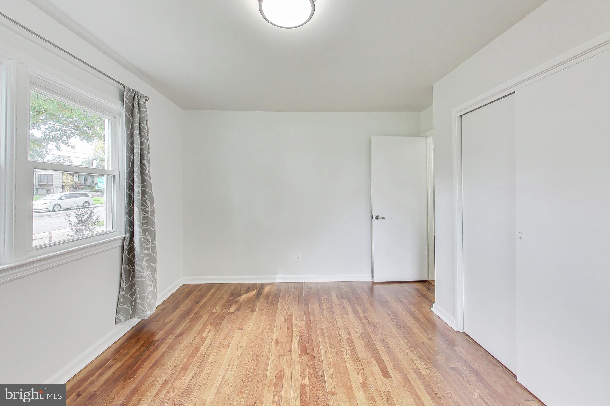 1104 GRANDIN AVENUE