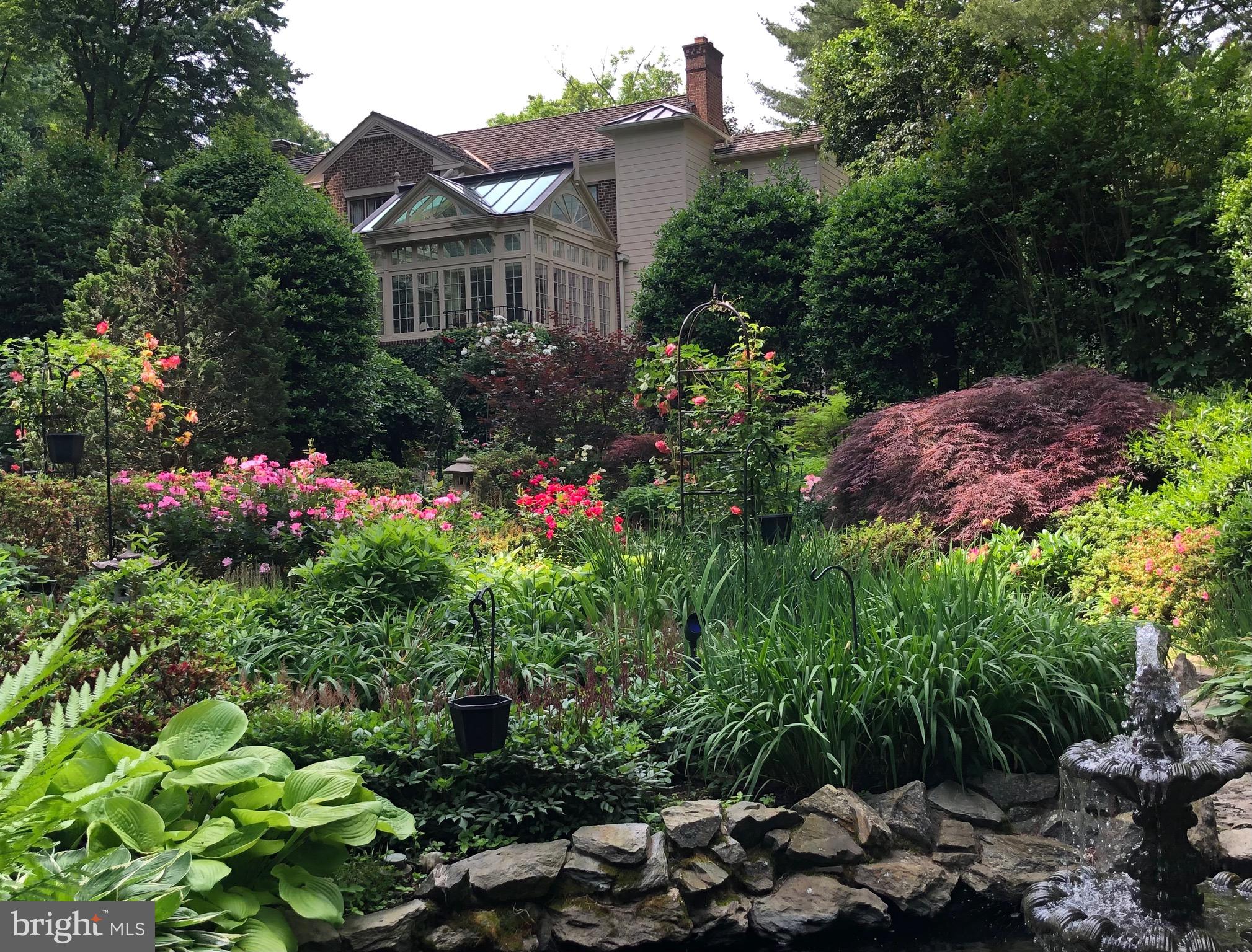 7104 HEATHWOOD COURT