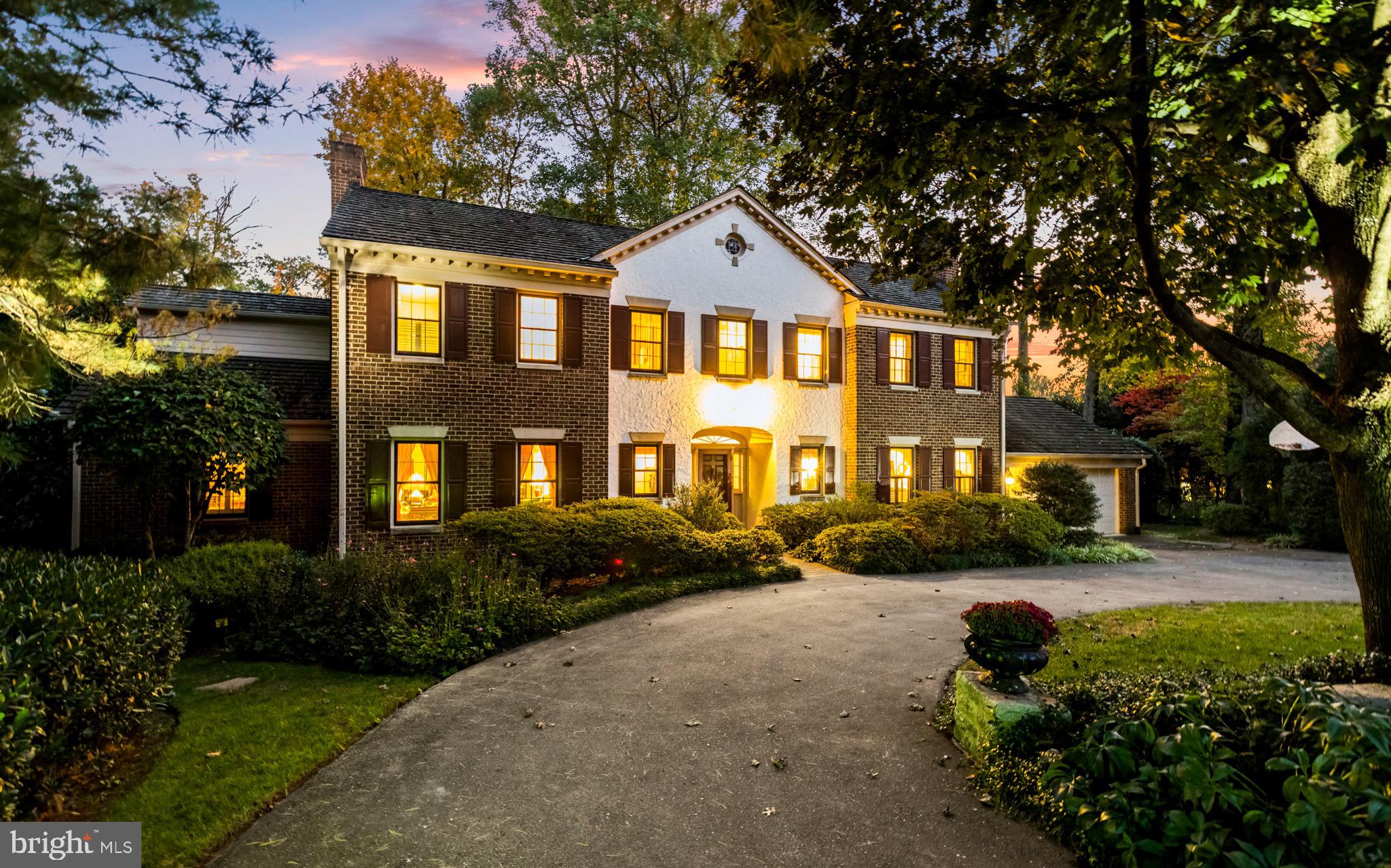 7104 HEATHWOOD COURT