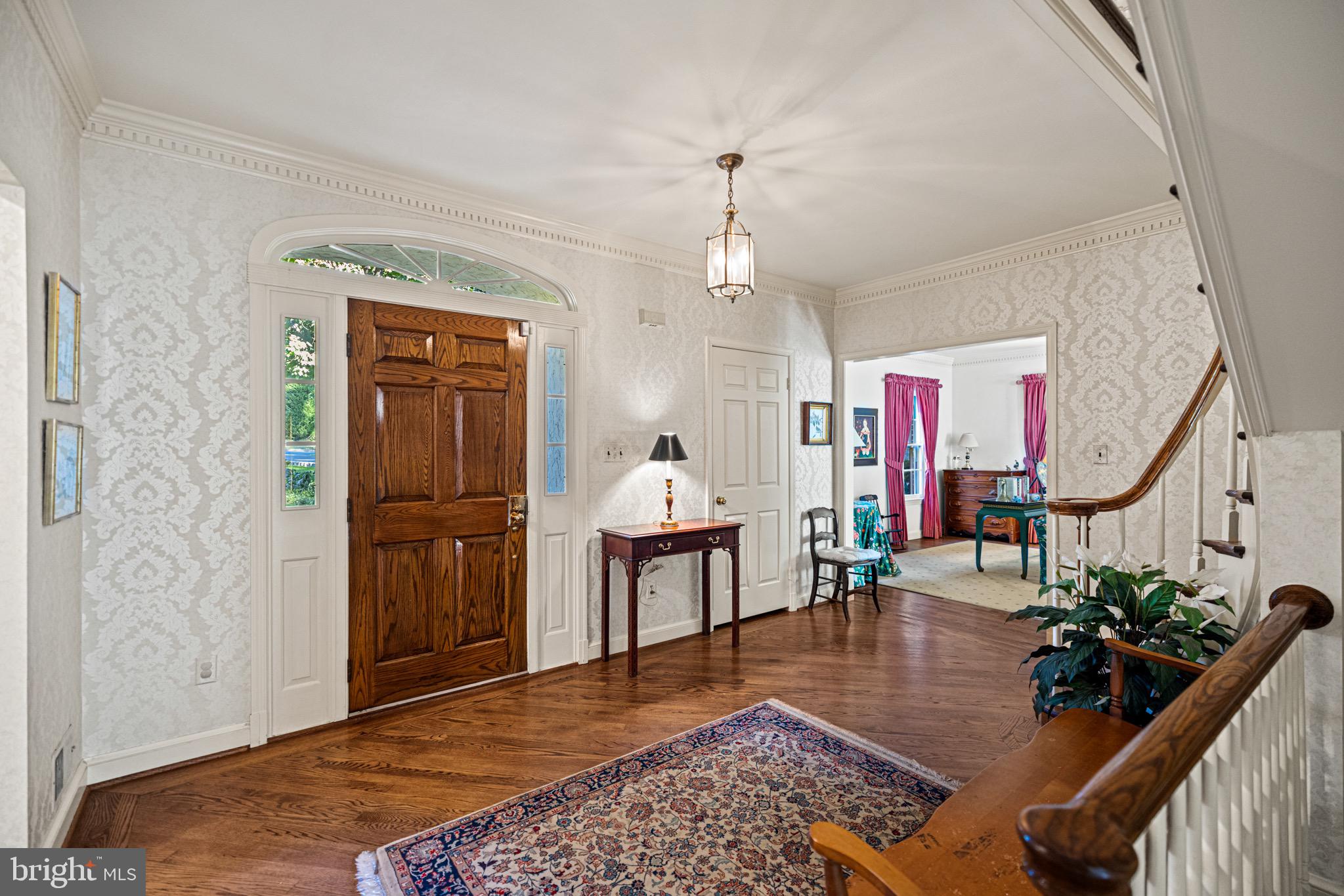 7104 HEATHWOOD COURT