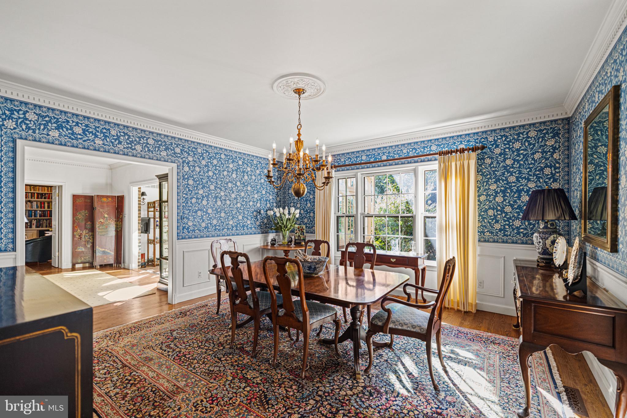 7104 HEATHWOOD COURT