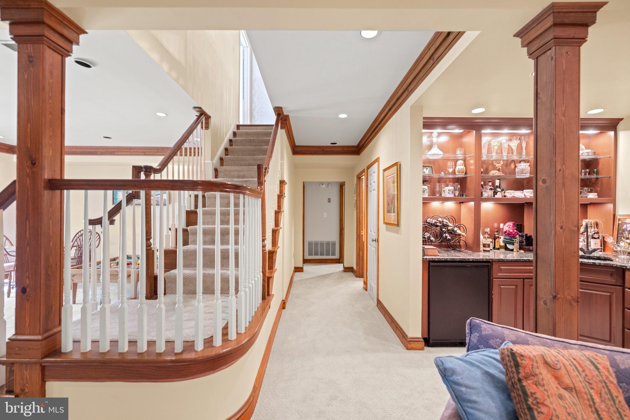 7104 HEATHWOOD COURT